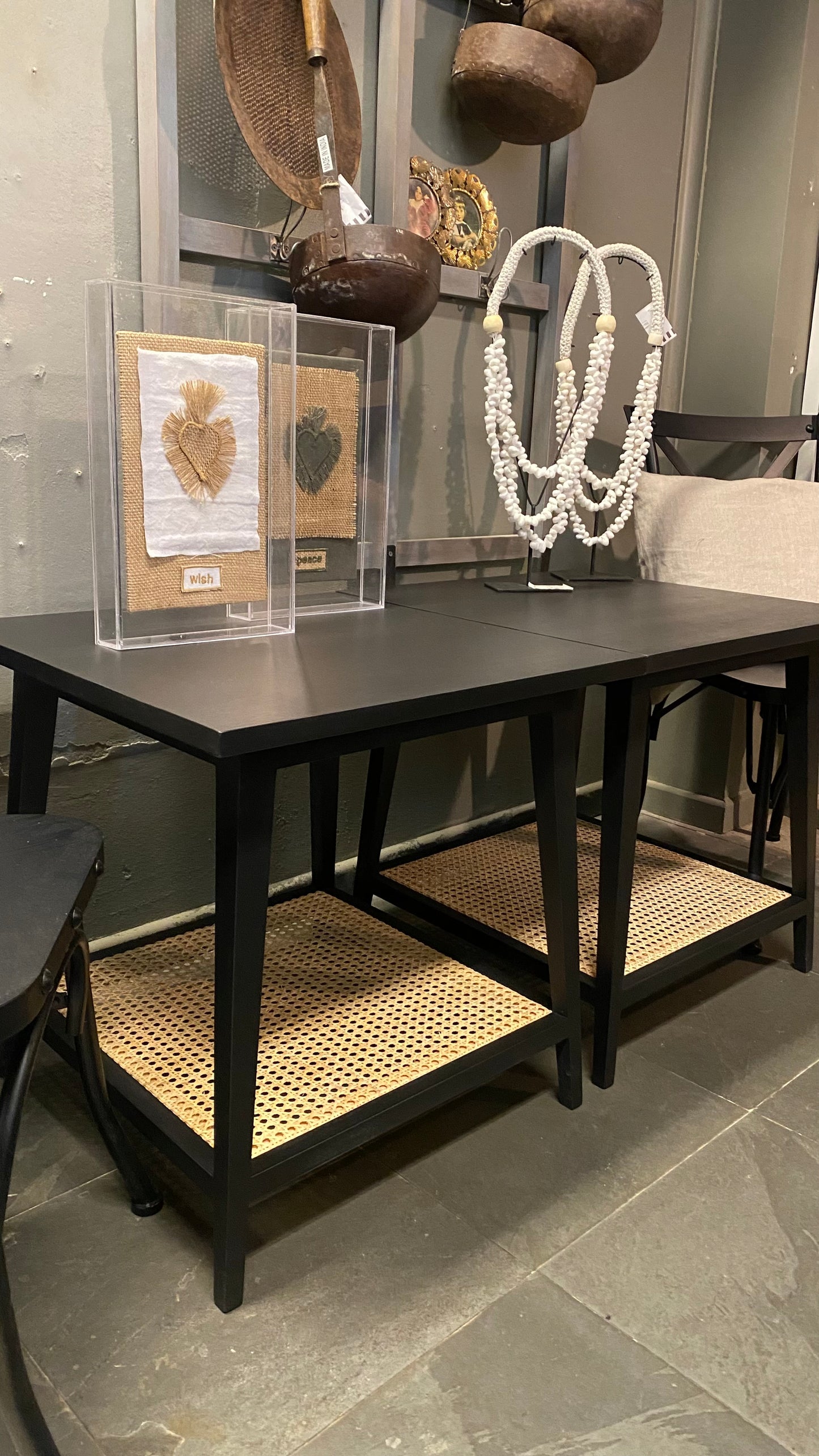 Mesa lateral repisa junco 55x55x55 pátina negra