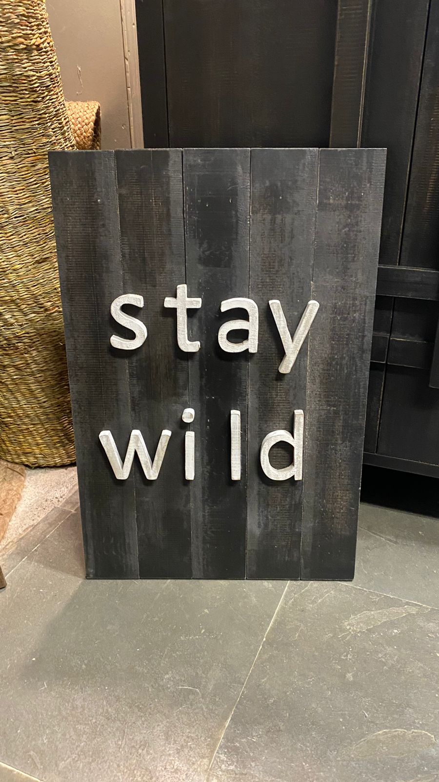 Letrero 40x60 stay wild