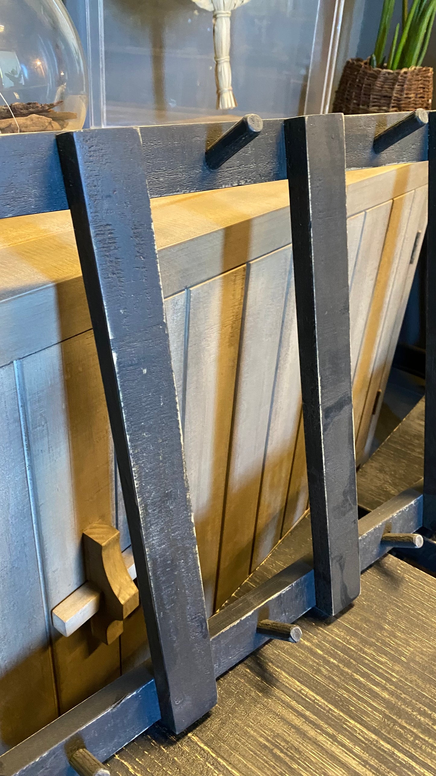 Percha sol 70x40 pátina negra