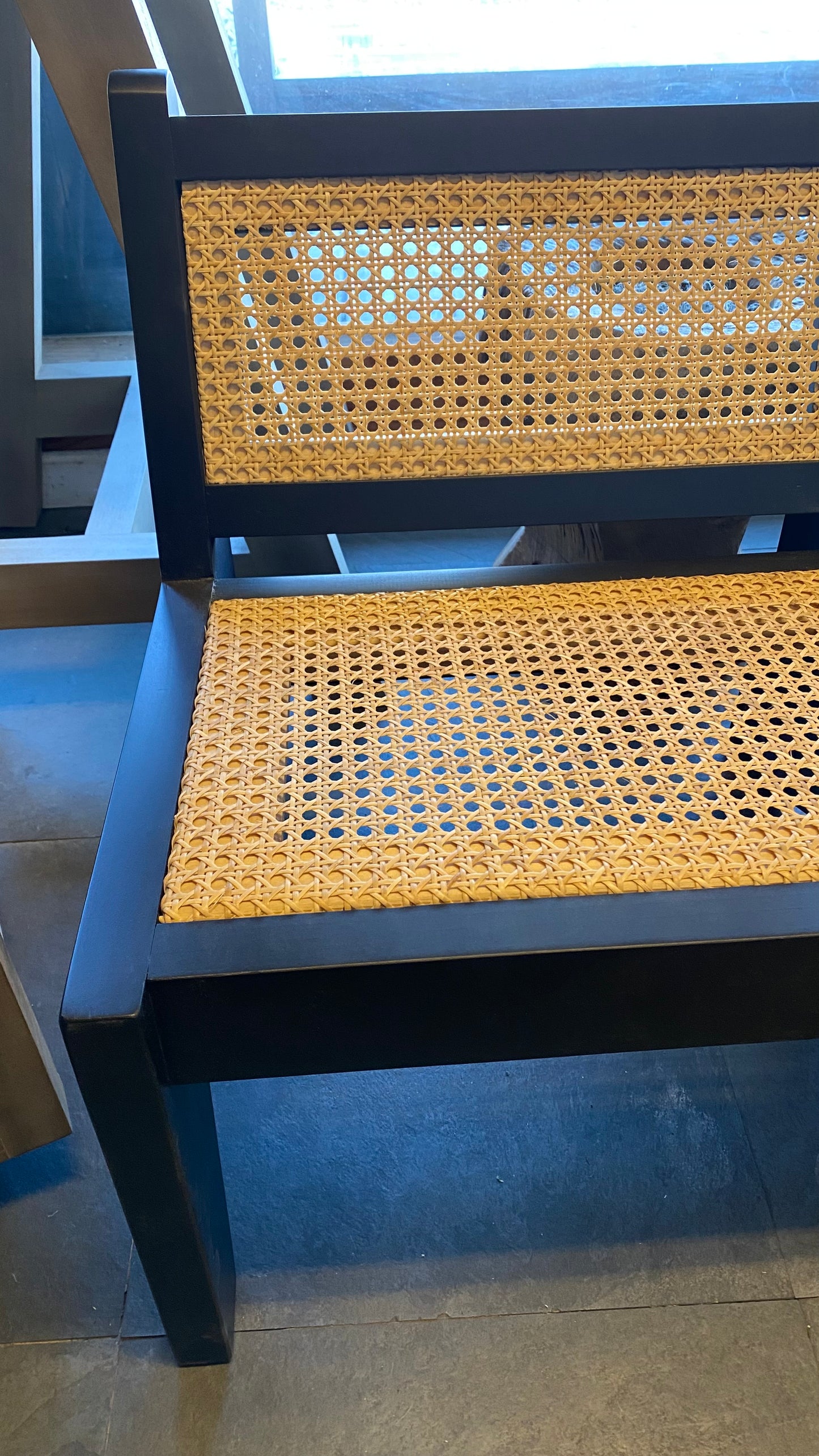 Silla Amalia negra junco natural