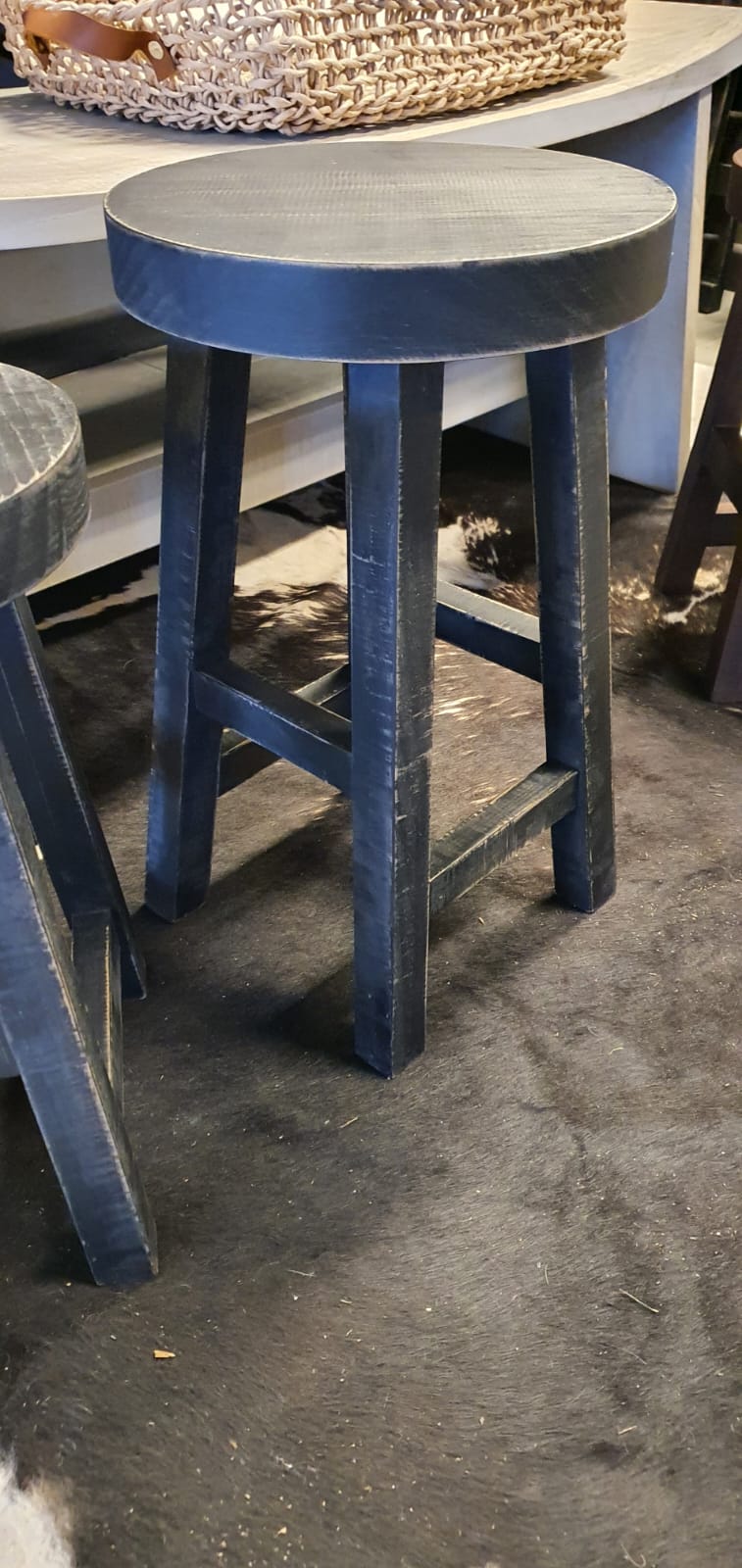 Piso rústico redondo 27x45 pátina negra