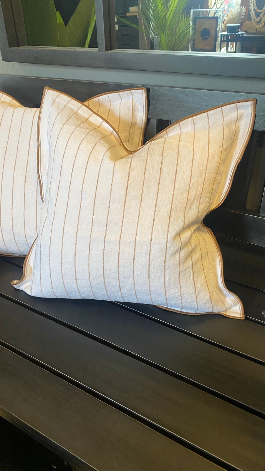 cojín lino blanco líneas Café borde Café 50x50 plumas