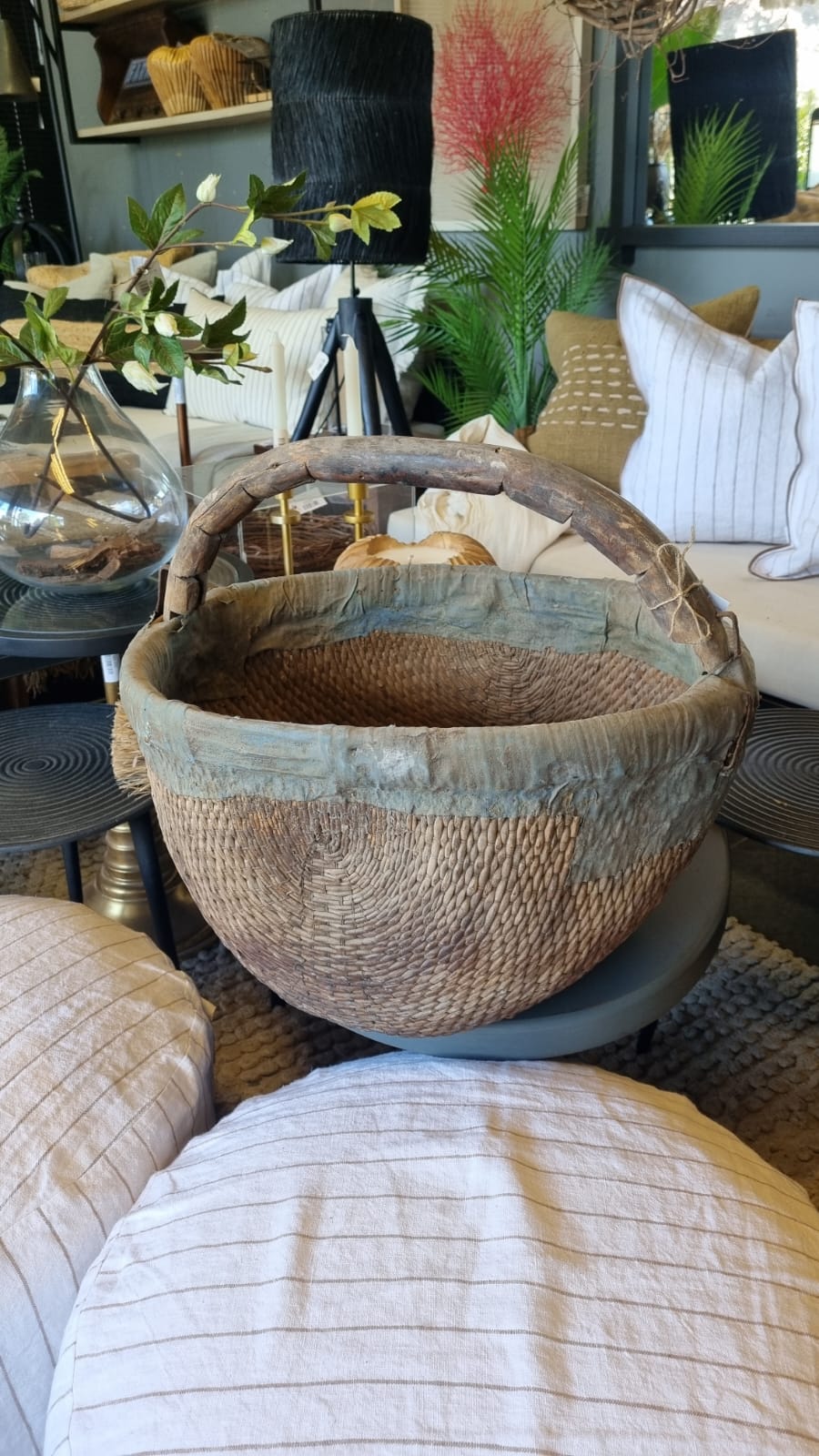 Canasto rattán antiguo ovalado