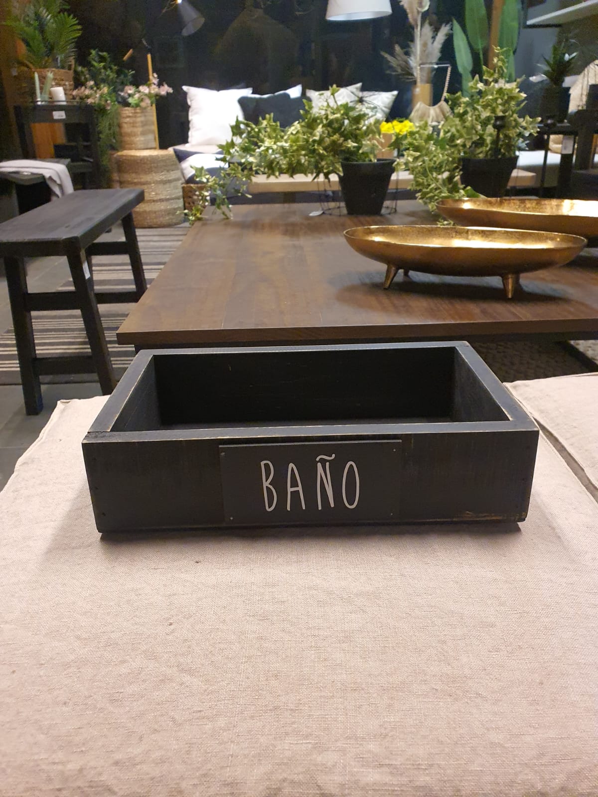 Caja de baño mediana pátina negra