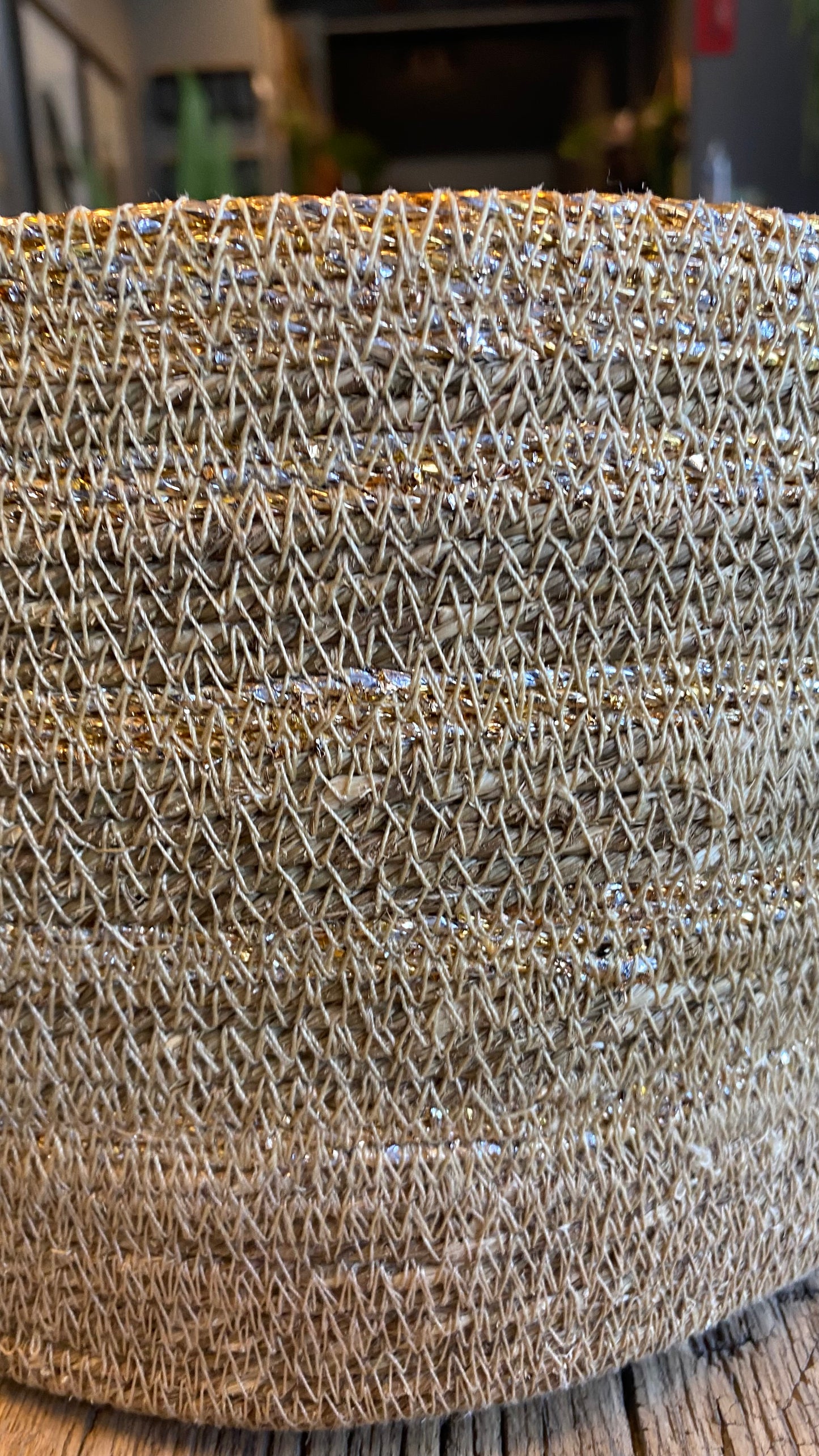 Canasto redondo diseño dorado m