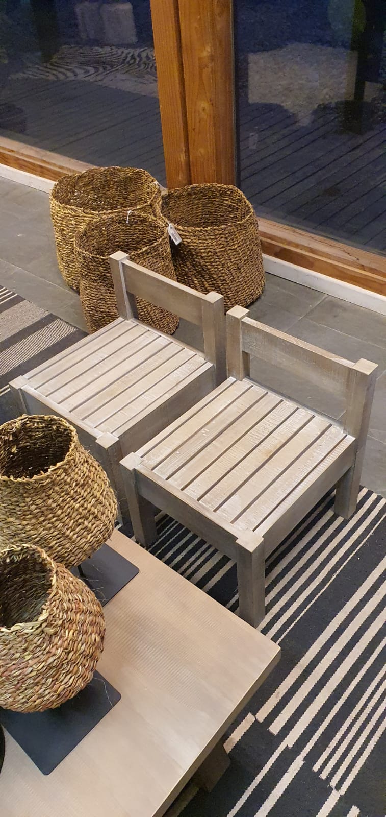 Silla Baja con Respaldo — Teñido Rústico 40x45x50