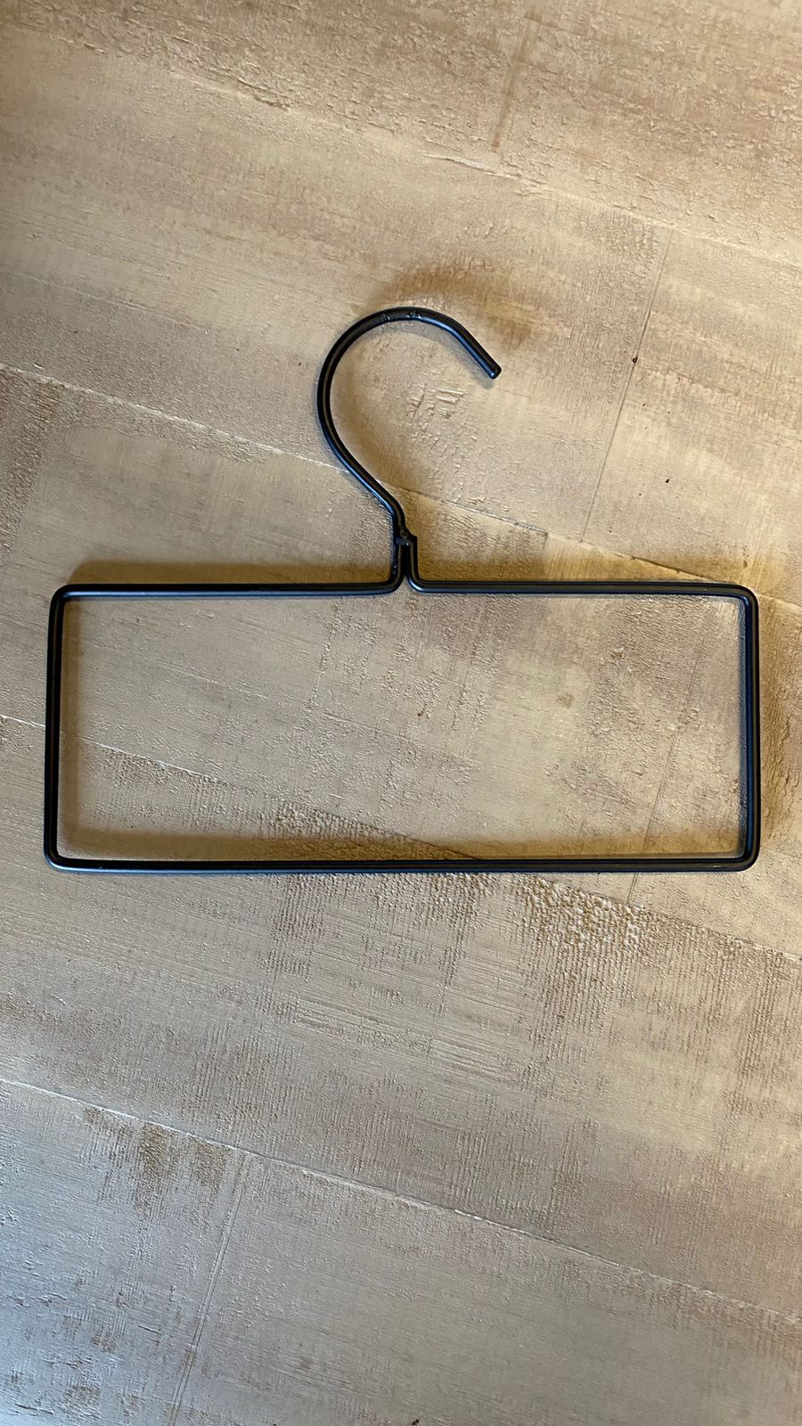Colgador - Rectangular Fierro Negro 20x16