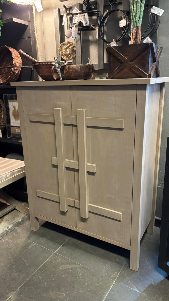 Mueble Bar Dos Puertas - Pino Clear Teñido Rústico Aserrado Gris Beige Oscuro Envejecido 80x40x100