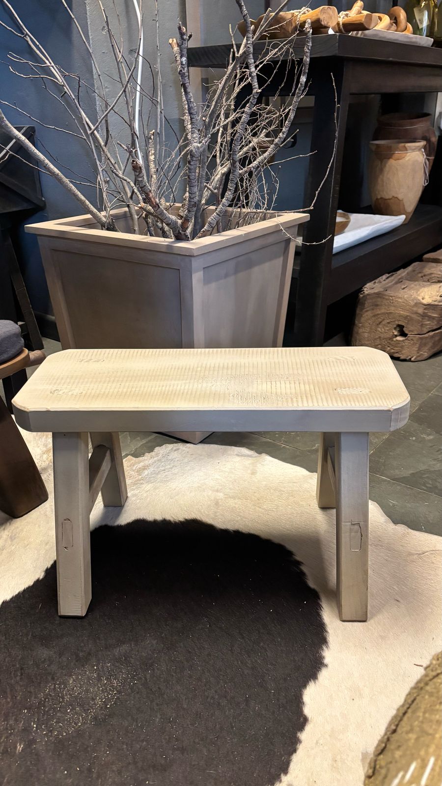 Banqueta Tere — Pino Rústico Claro Gris Beige Envejecido Tamaño Extra Chico 50x19x30