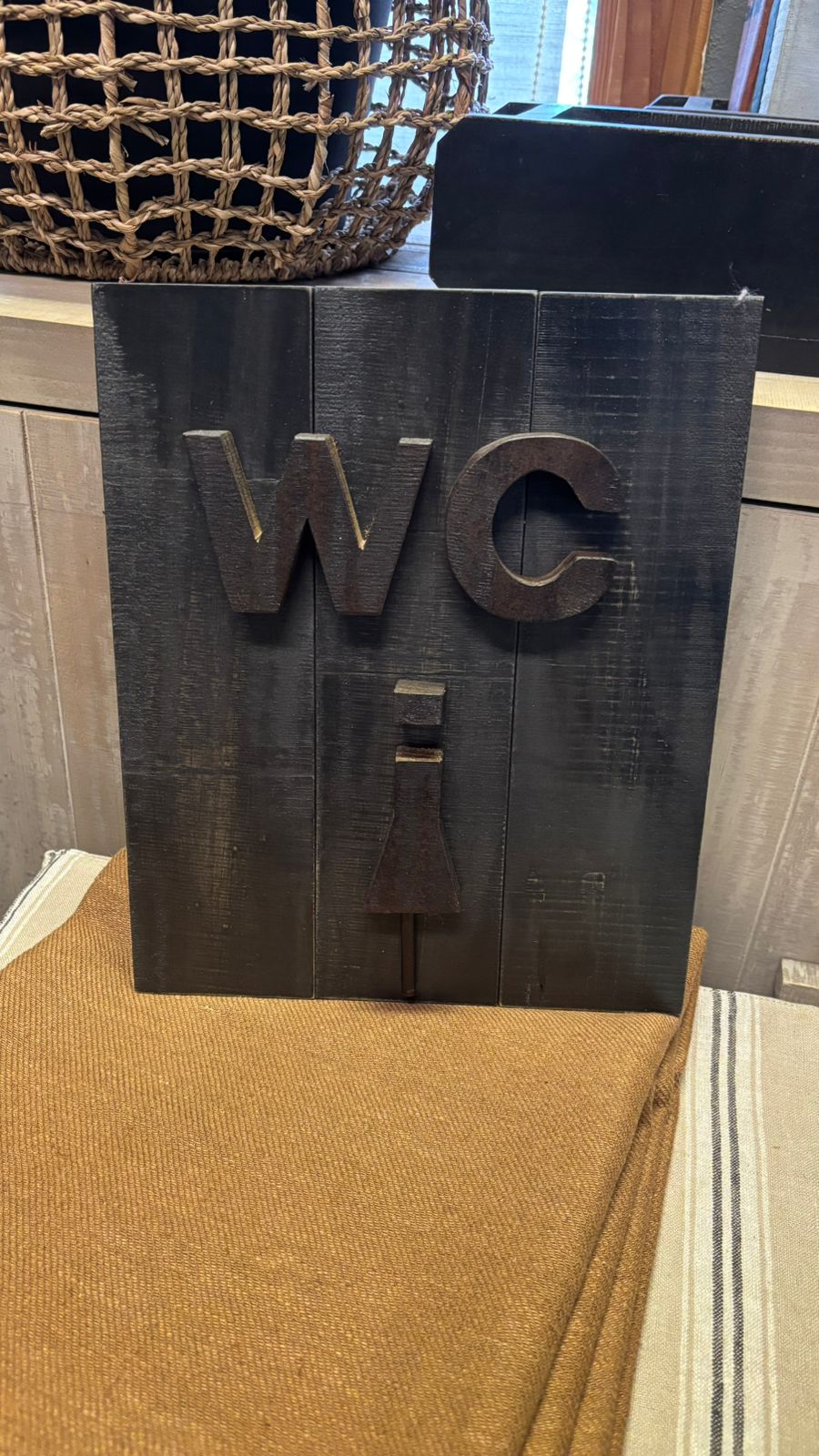 Letrero WC de Pino — Mujeres Aserrado Negro Envejecido 25x30