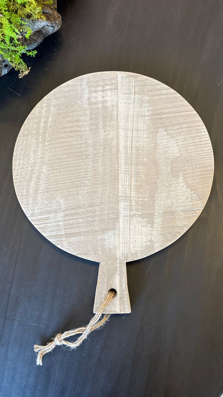 Tabla Redonda con Mango — Redondo Pino Clear Teñido Rústico Claro Gris Beige Envejecido Tamaño Chico 38x49