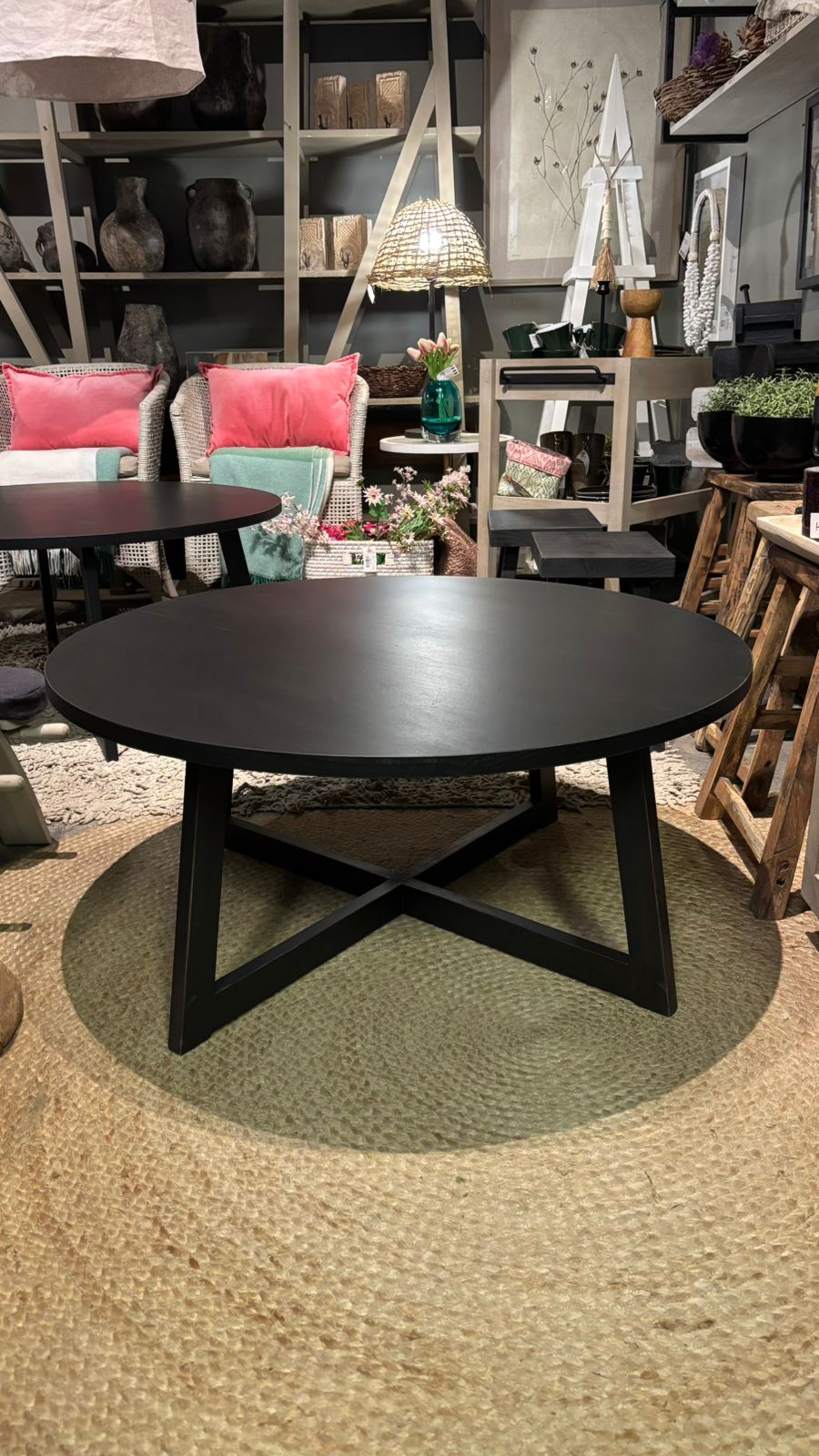 Mesa de Centro Ana - Pino Pulida Negro 90x90x40