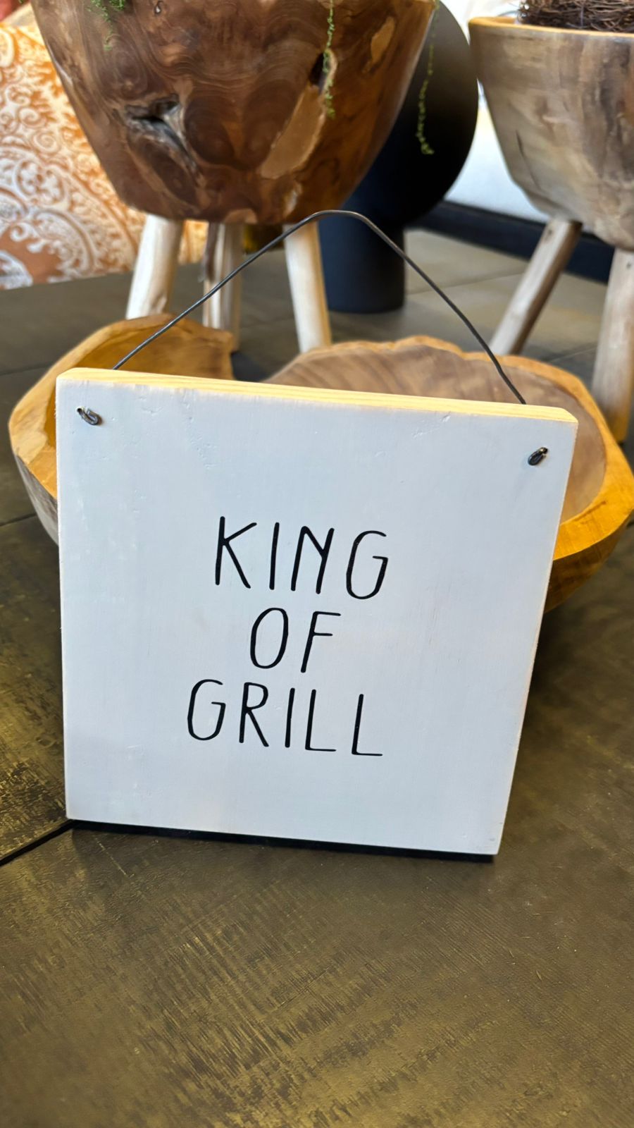 Letrero Aguada Gris de Pino Clear — King Of Grill Pulido Gris Translúcido 15x15