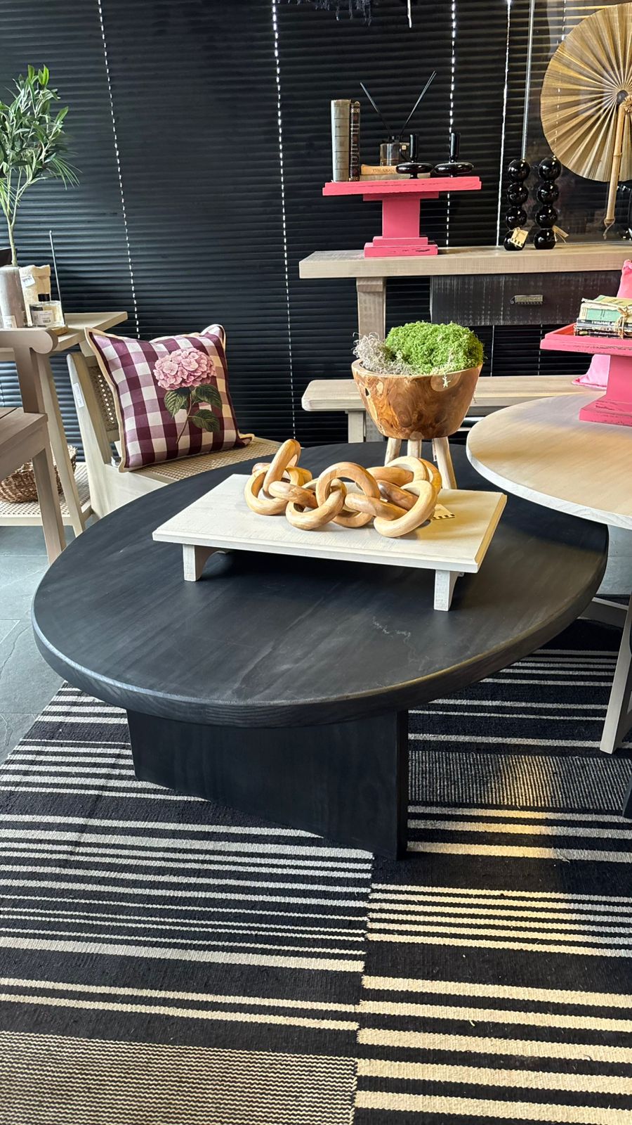 Mesa de Centro Ovalada — Pino Clear Pulida Pátina Negra 120x120x37