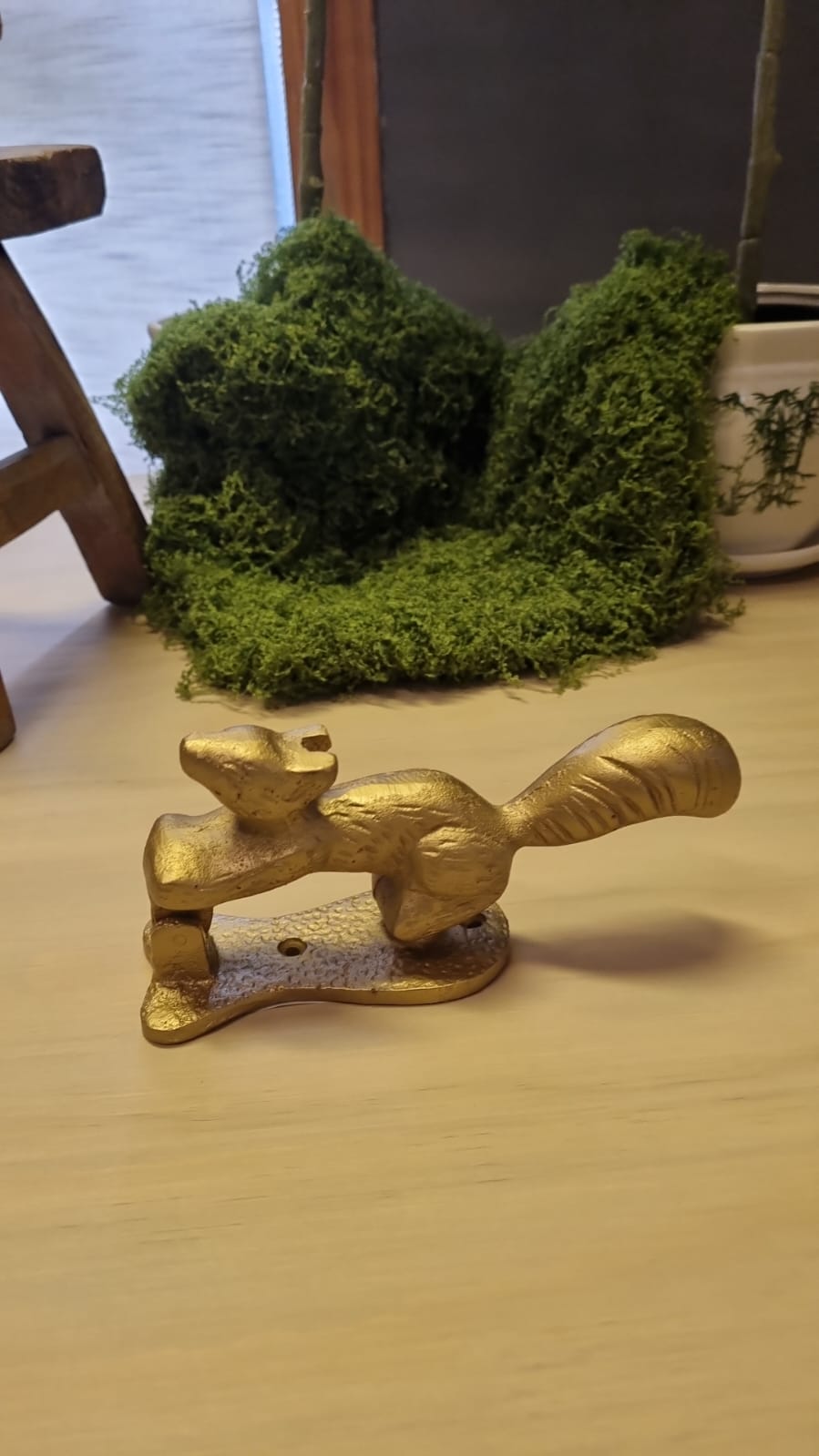 Golpeador con Diseño de Ardilla — Bronce Bronce 17x5x8