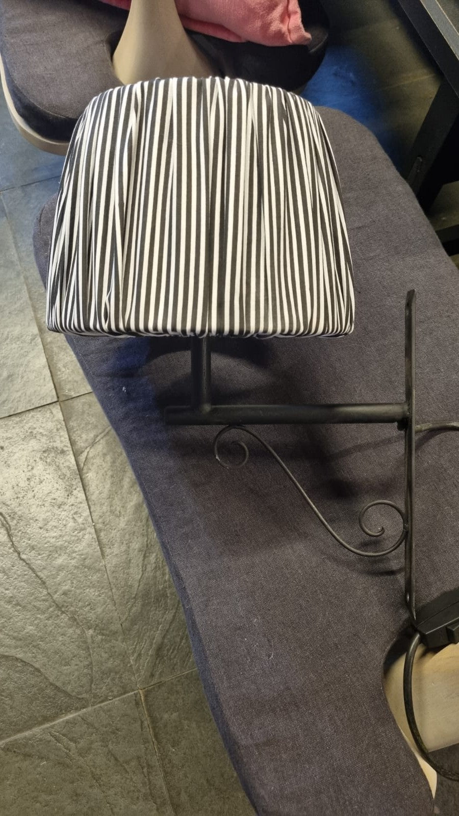 Aplique de Fierro con Funda — Con Líneas Negras Negro 28x42