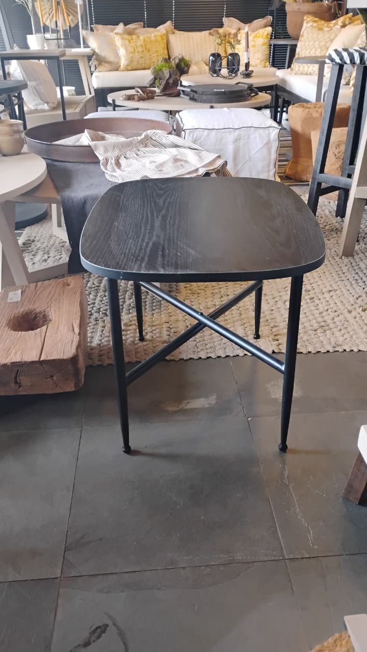 Mesa Lateral — Fierro Pintada Negro 65x50x48