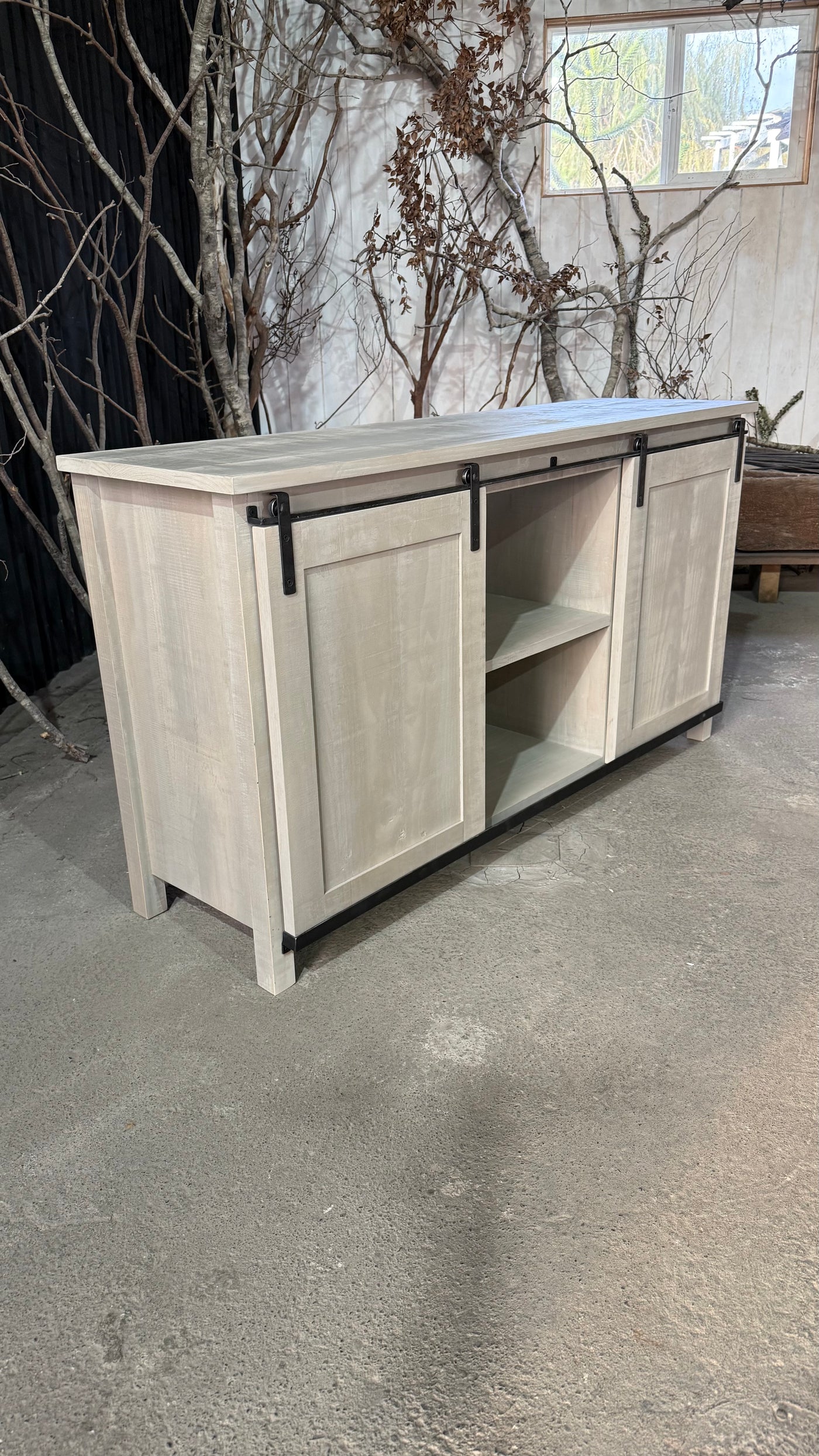 Mueble Puertas Correderas — Teñido Rústico 140x40x76