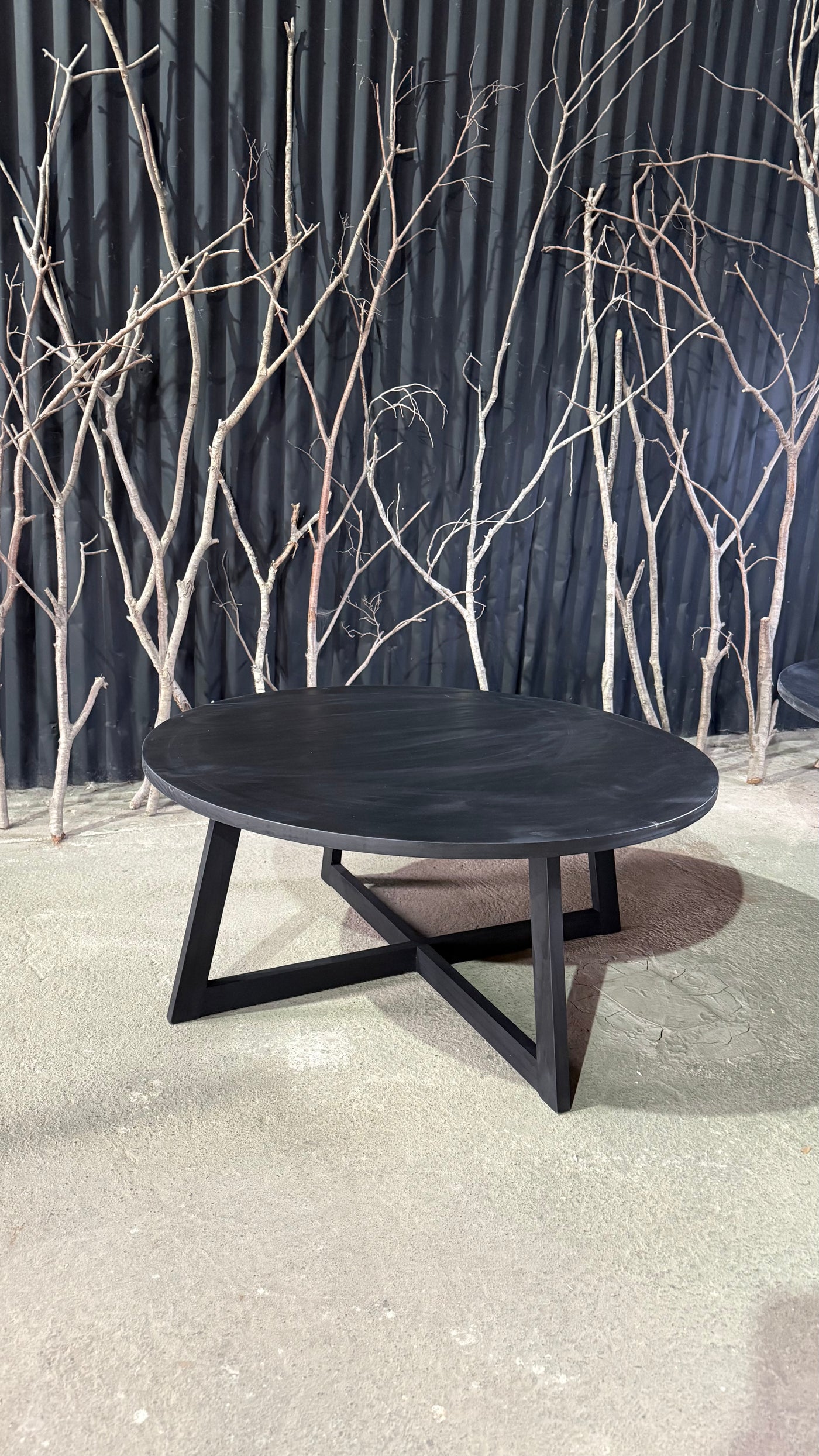 Mesa de Centro Ana — Pino Pulida Negro 90x90x40