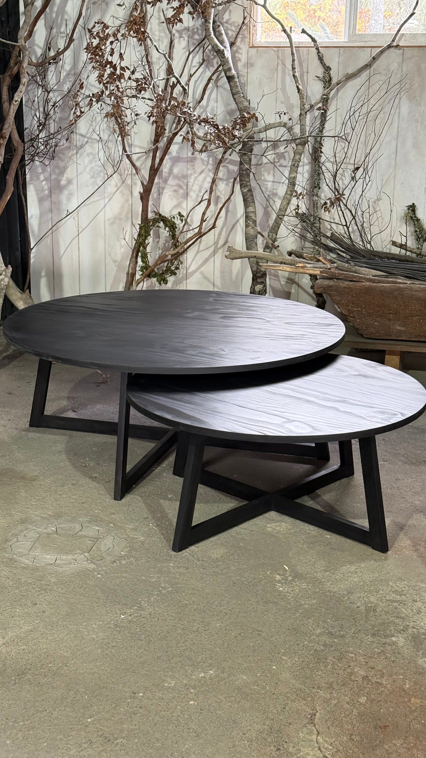 Mesa de Centro Ana — Pino Pulida Negro 100x100x45