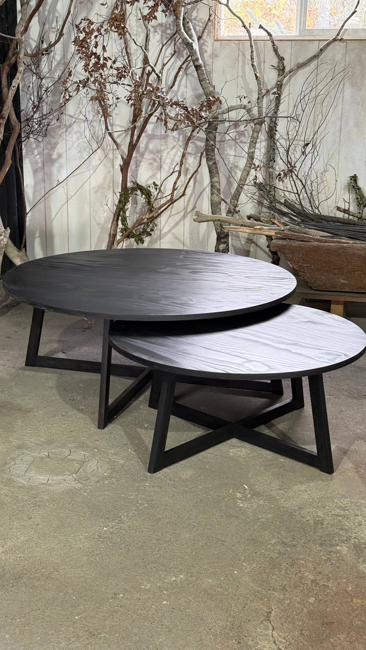 Mesa de Centro Ana — Pino Pulida Negro 100x100x45