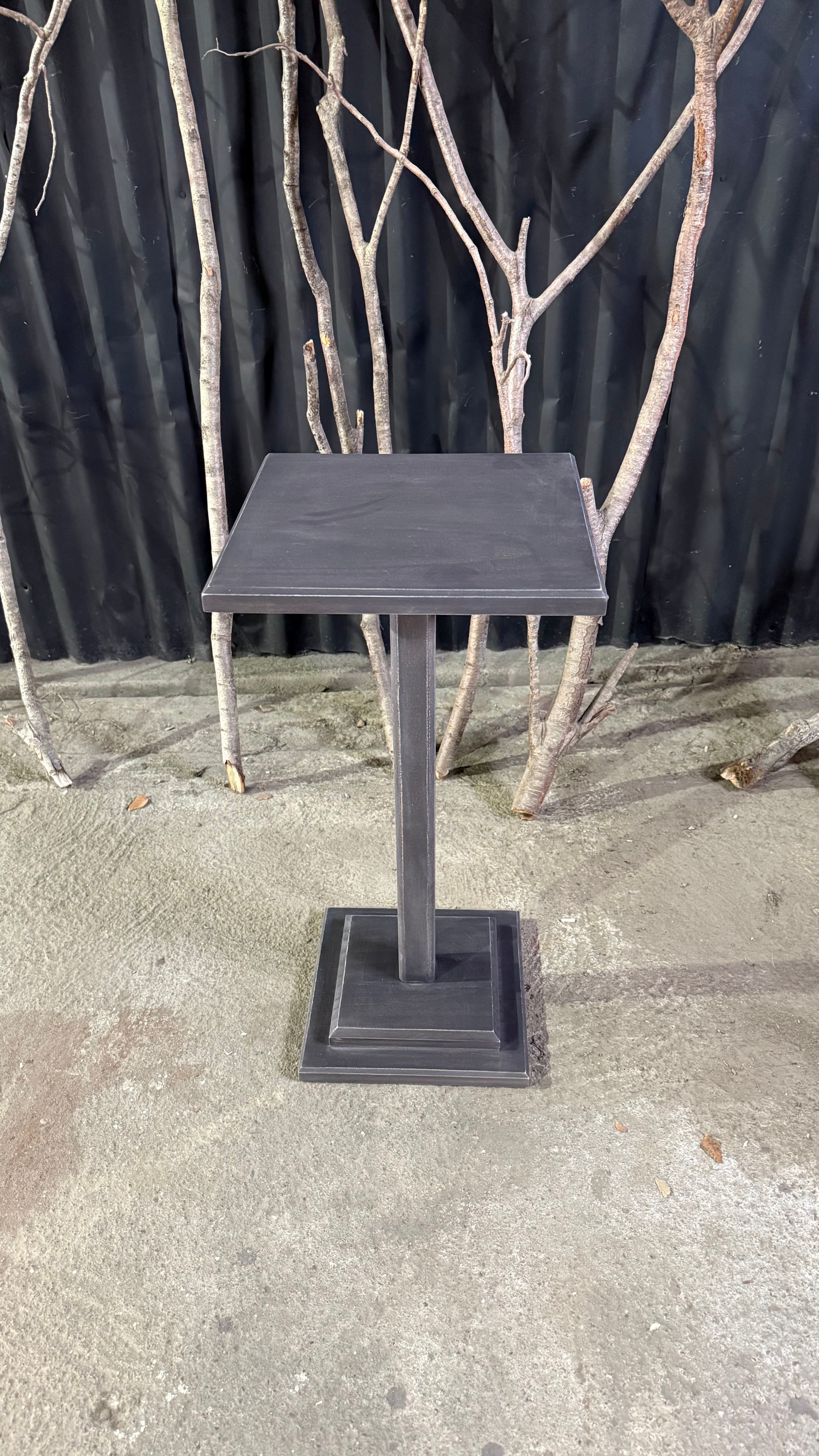 Mesa Auxiliar - Pia Marrón 30x30x60
