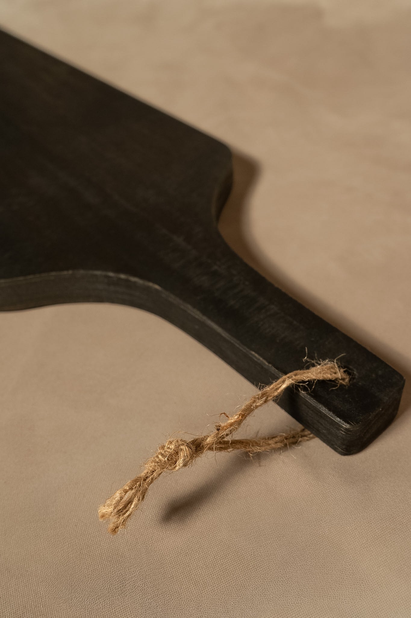 Tabla Rústica Galpón — Pino Clear Aserrada Pátina Negra 60x18x2