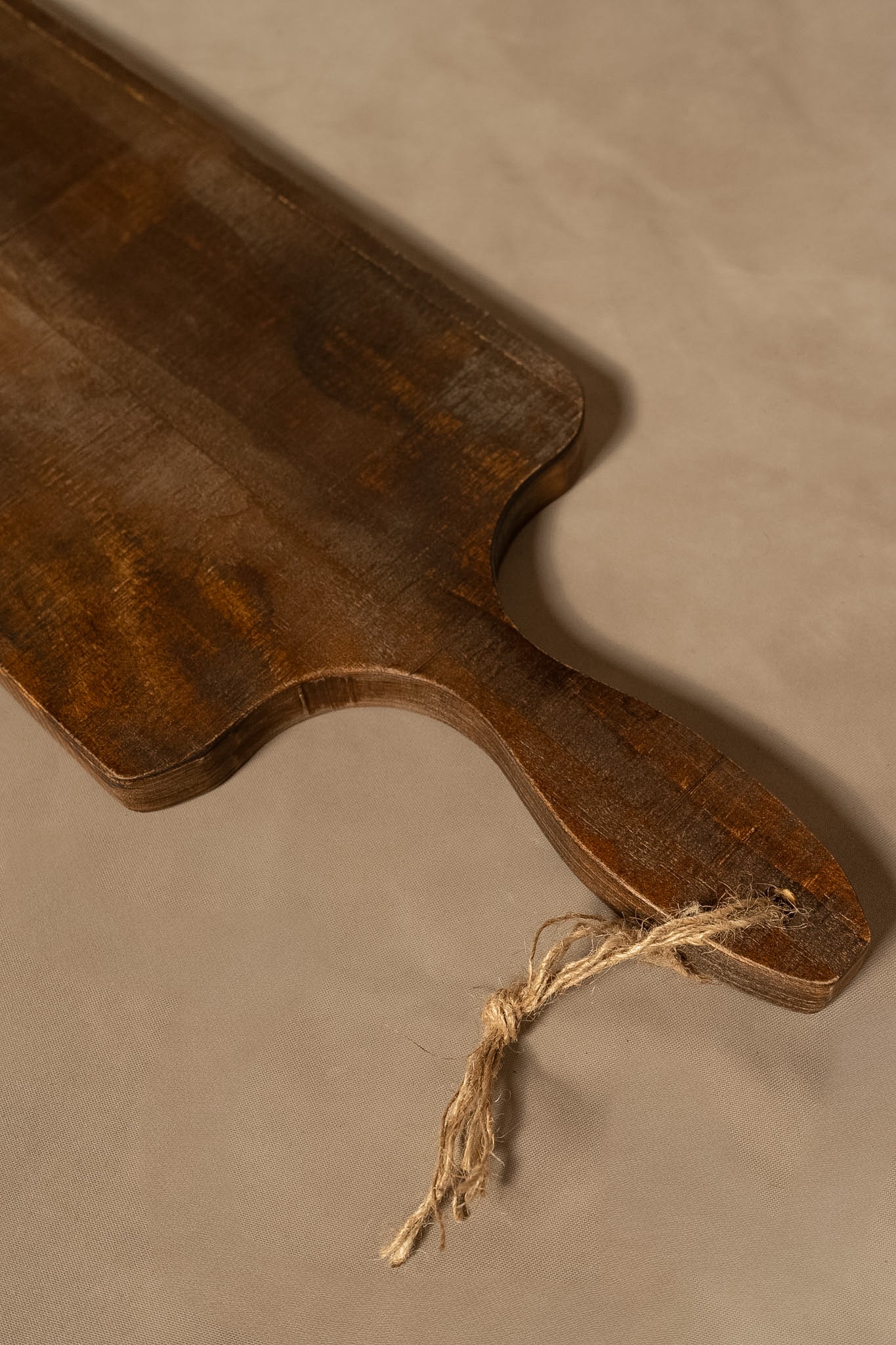 Tabla Rústica Galpón - Pino Clear Aserrada Teñido Café 85x20x2