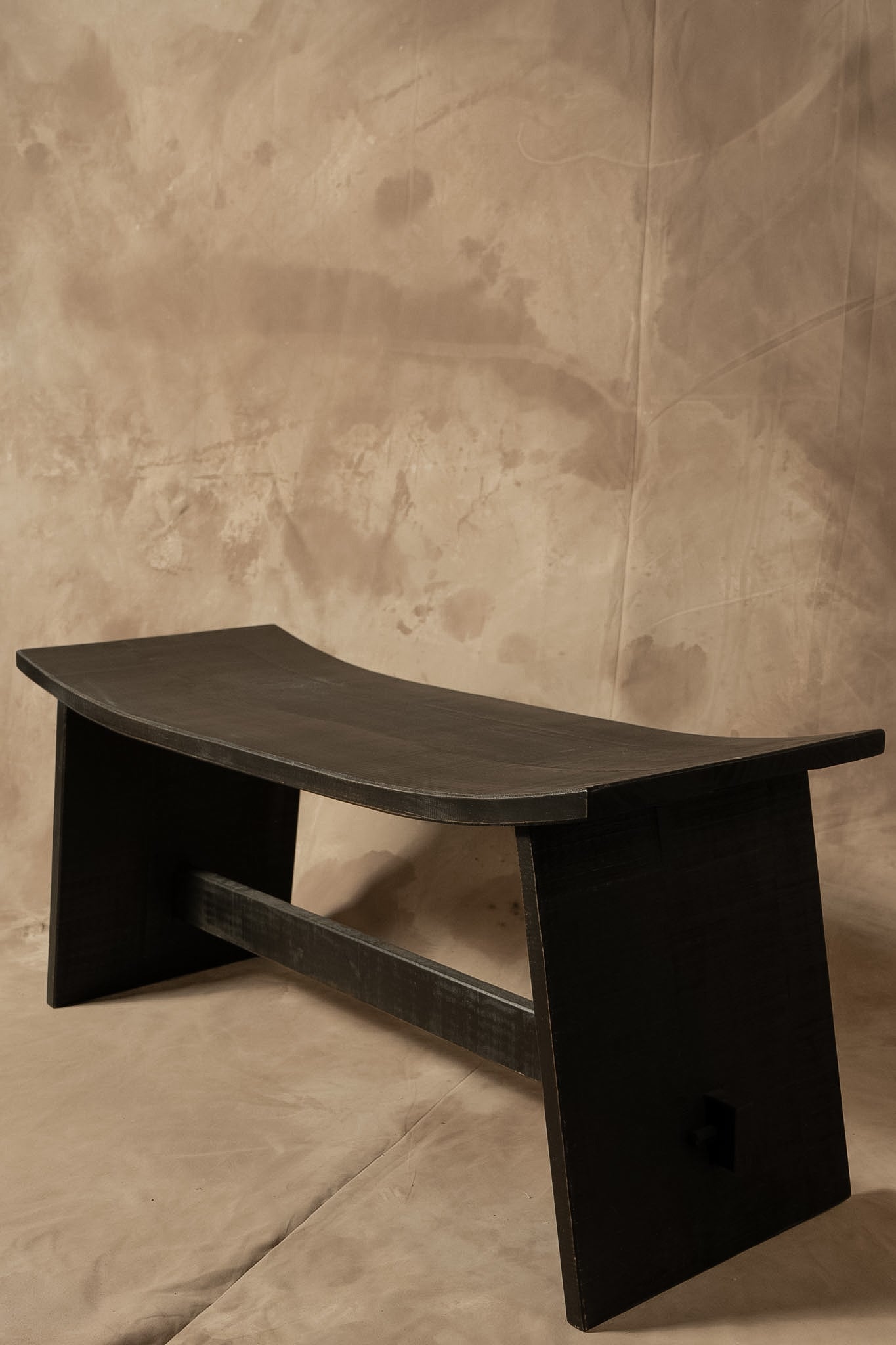 Huanco Largo - Pino Clear Aserrado Pátina Negra 100x38x45