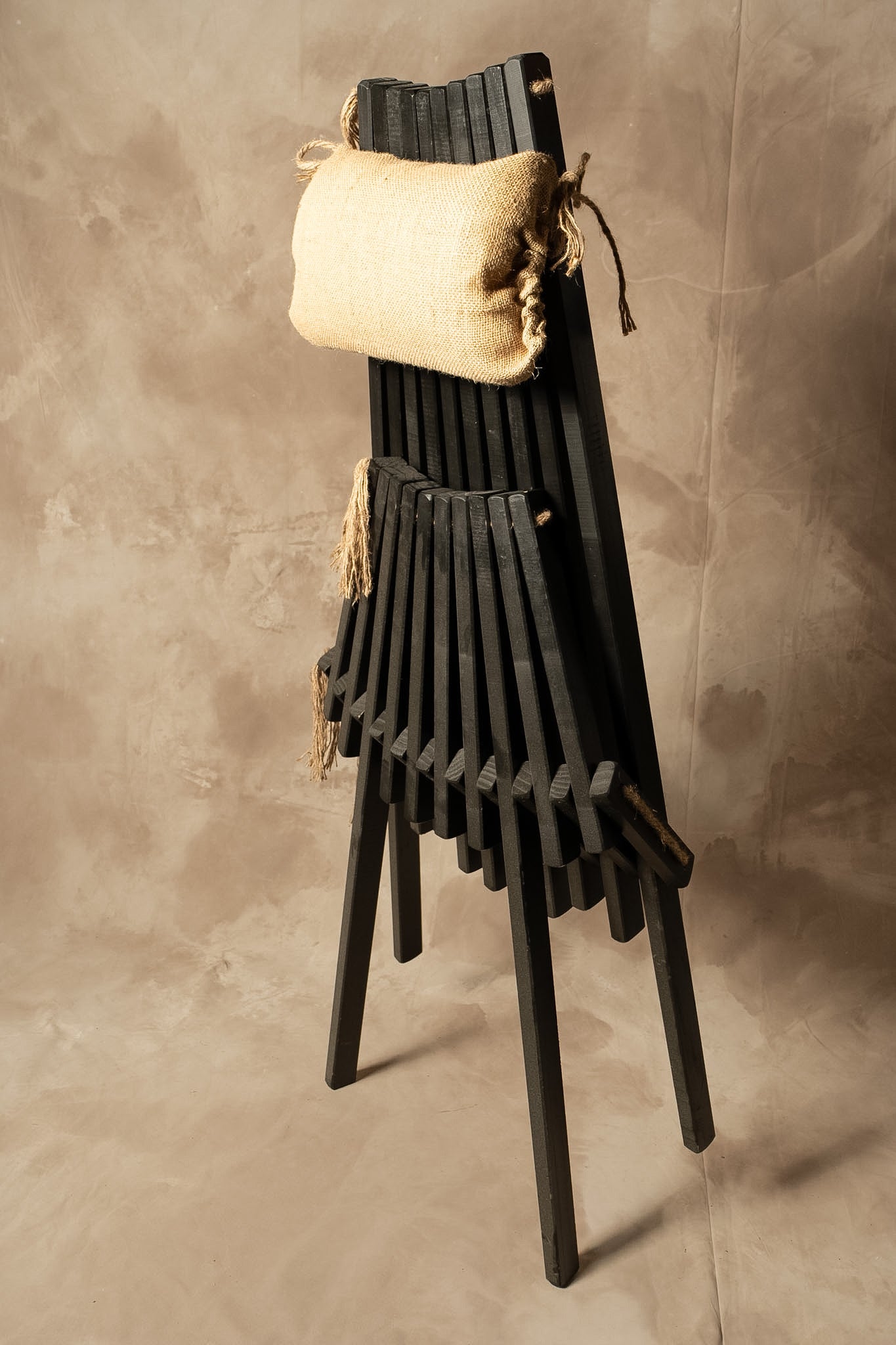 Silla Jesuita - Con Cojín Pátina Negra 50x31x140