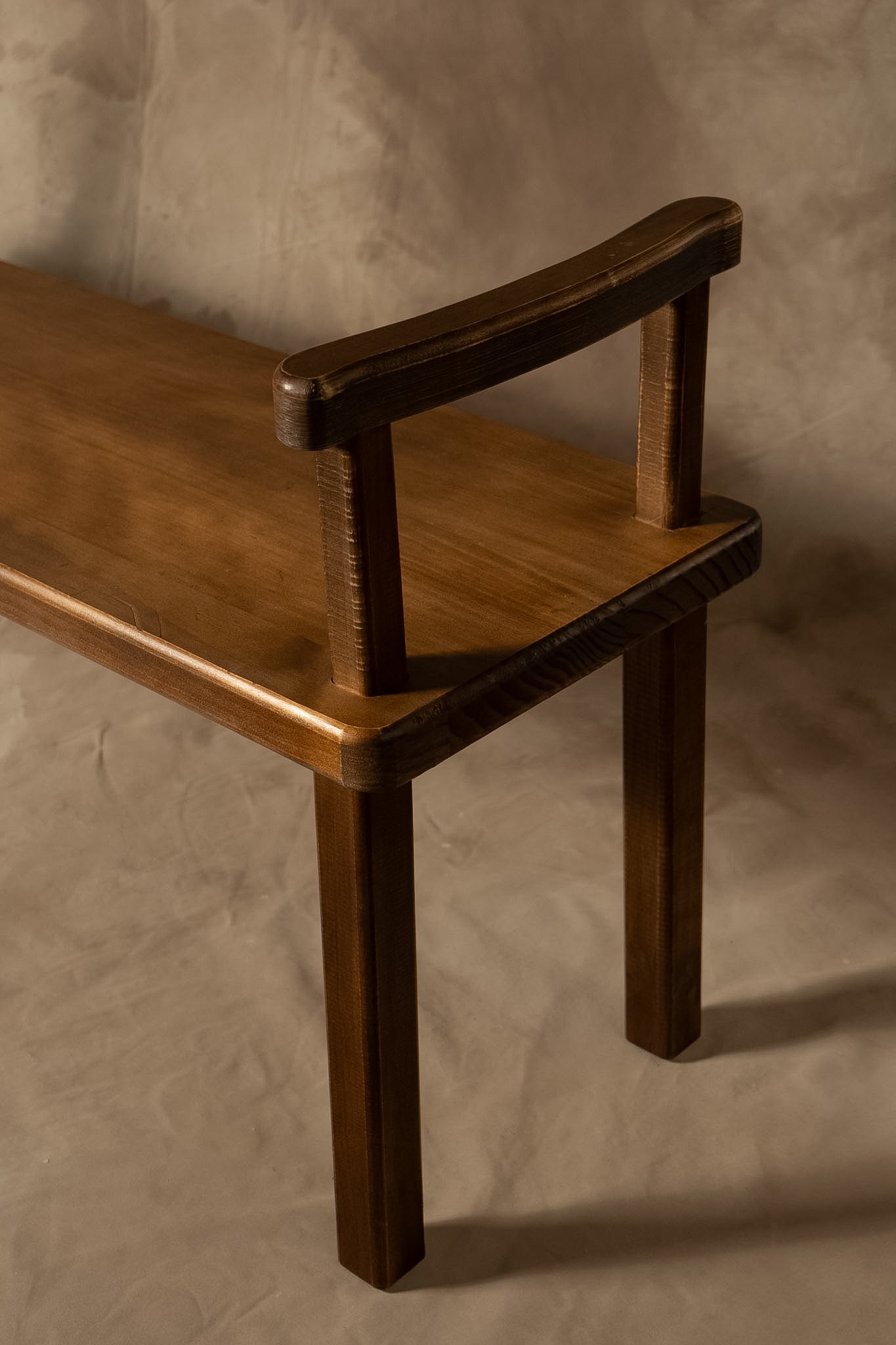 Banqueta María - Pino Clear Teñido Café 130x35x60