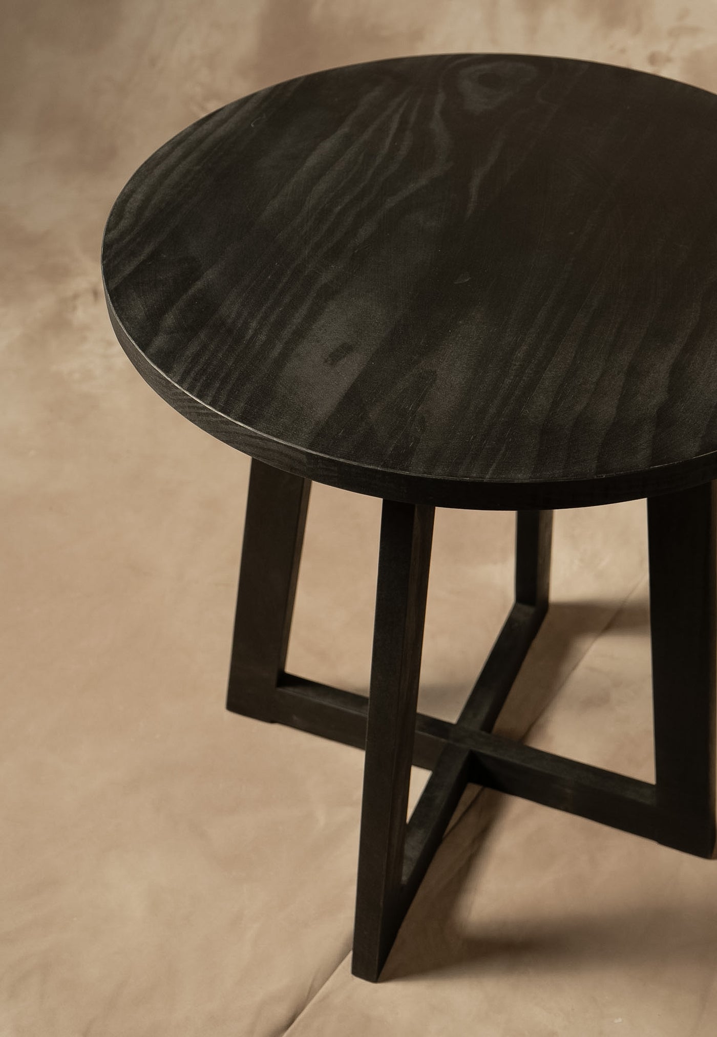 Mesa Lateral Ana — Pátina Negra 50x50x55