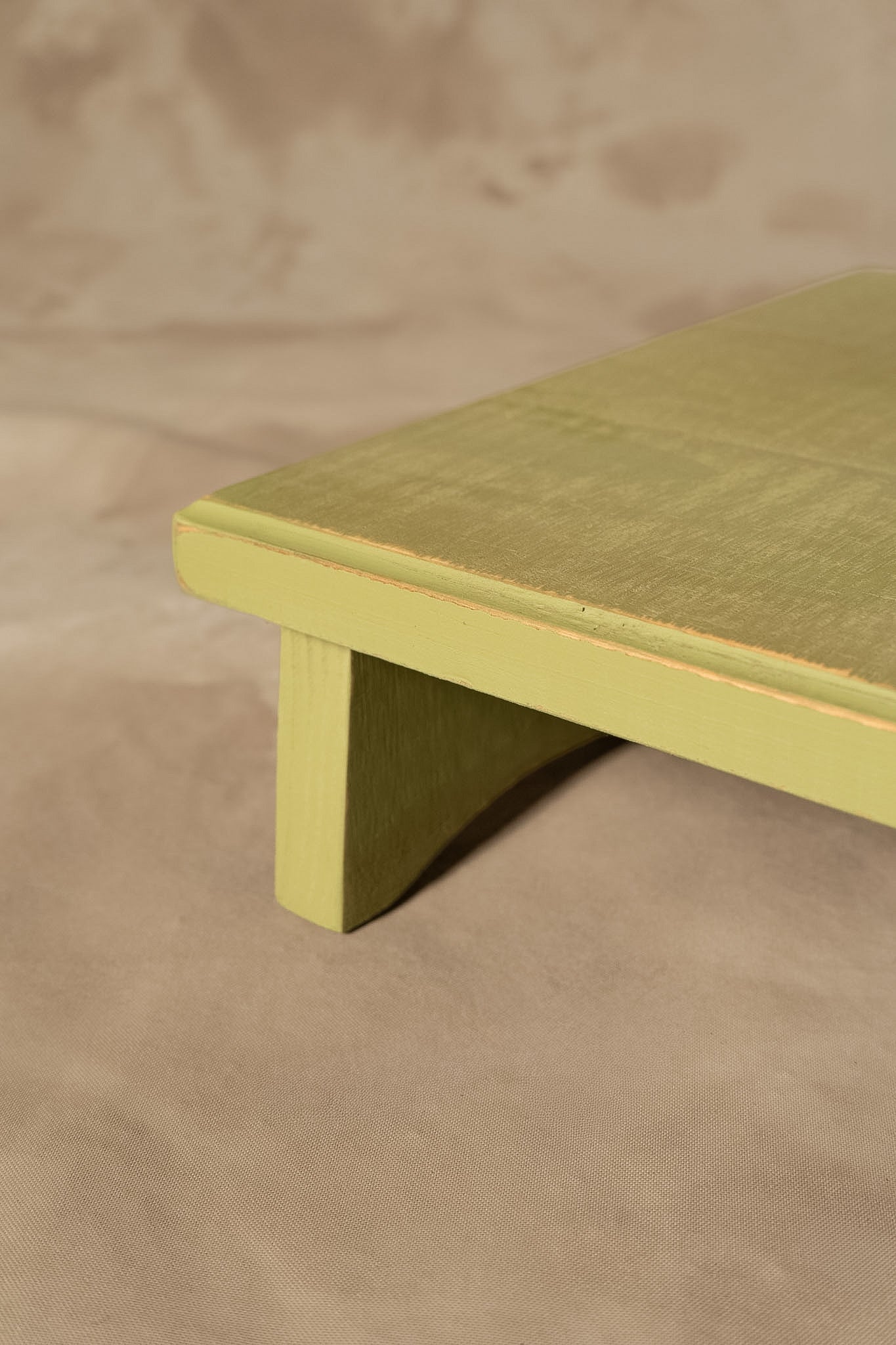 Tarima Redonda - Pino Clear Aserrado Pátina Verde Tamaño Mediano 60x30x9