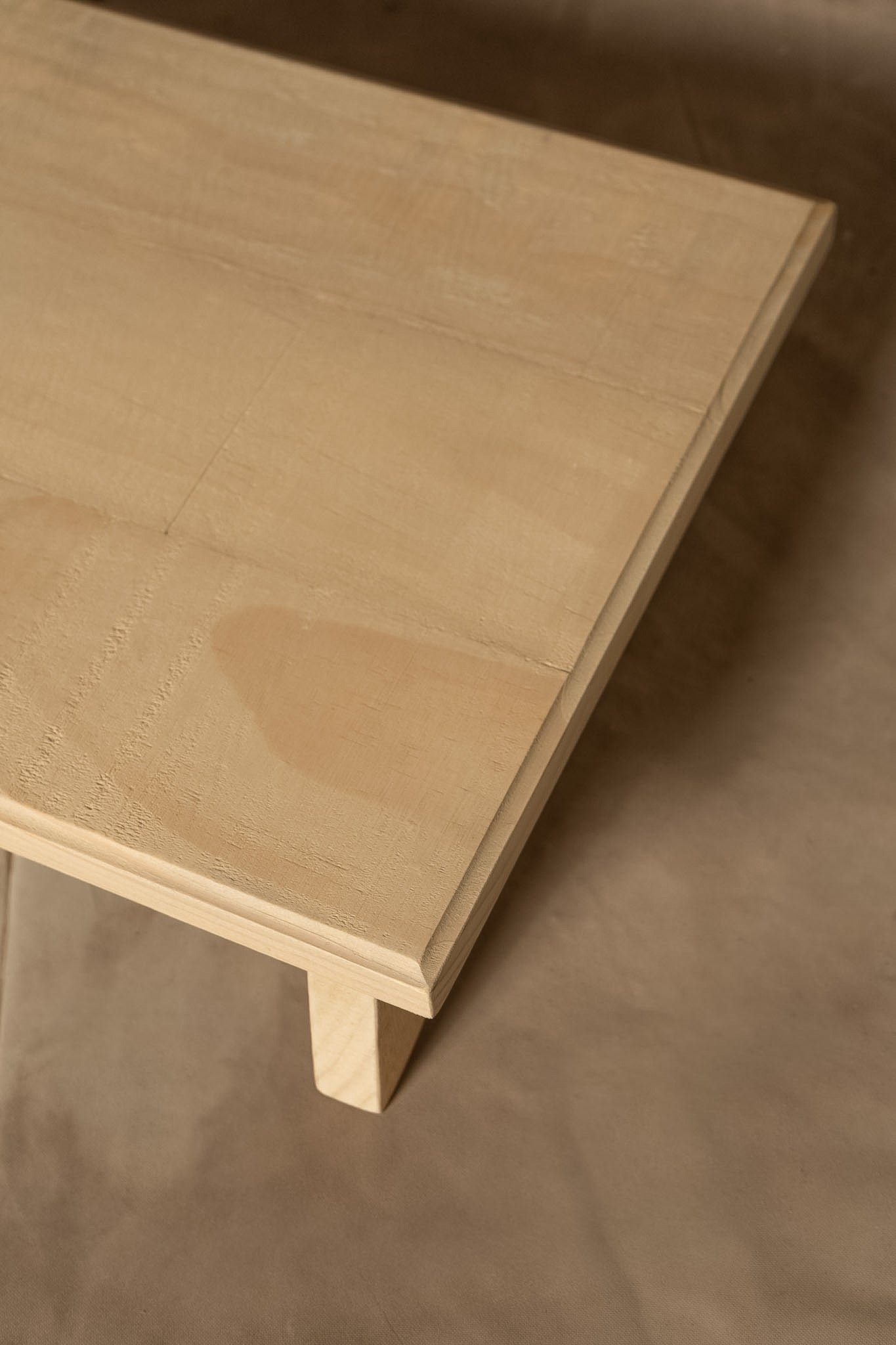 Tarima Rústica - Pino Clear Aserrada Gris Beige Envejecido Tamaño Chico 50x30x8
