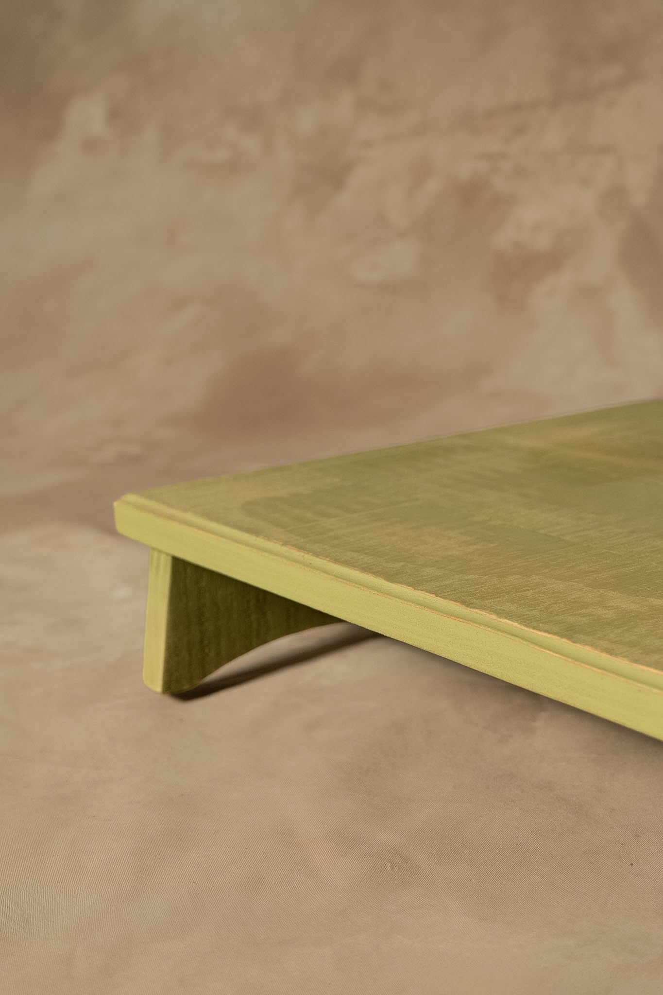 Tarima Redonda - Pino Clear Aserrado Pátina Verde Tamaño Grande 70x53x9
