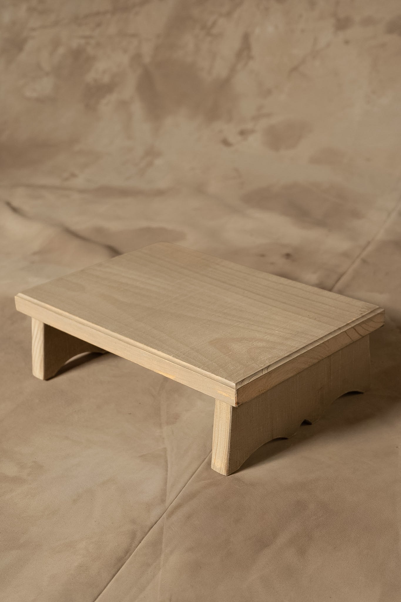 Tarima Rústica — Pino Clear Rústico Claro Gris Beige Envejecido Tamaño Extra Chico 30x20x8