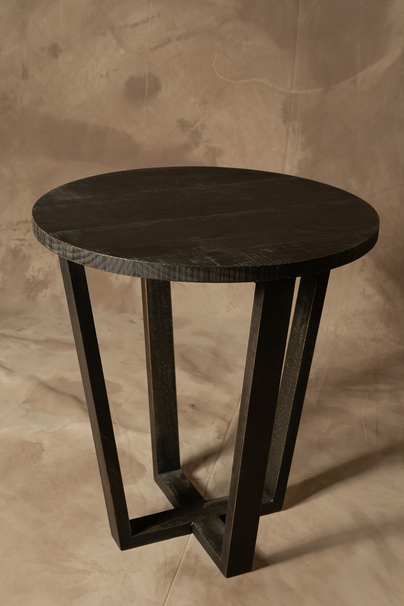 Mesa Lateral Sol - Pino Clear Aserrada Pátina Negra 50x50x55