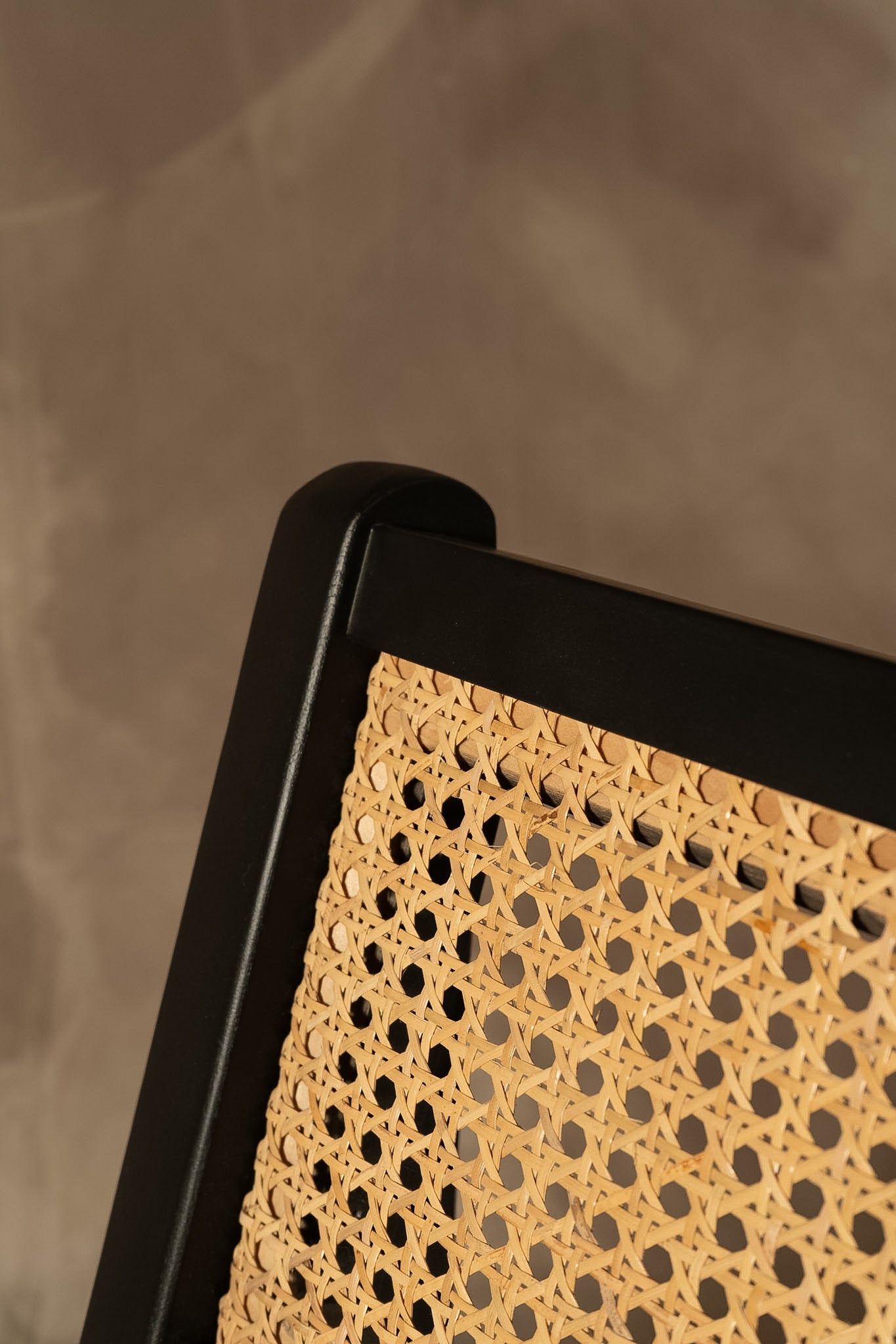 Silla Amalia - Pino Clear Pulida Negro 50x56x56