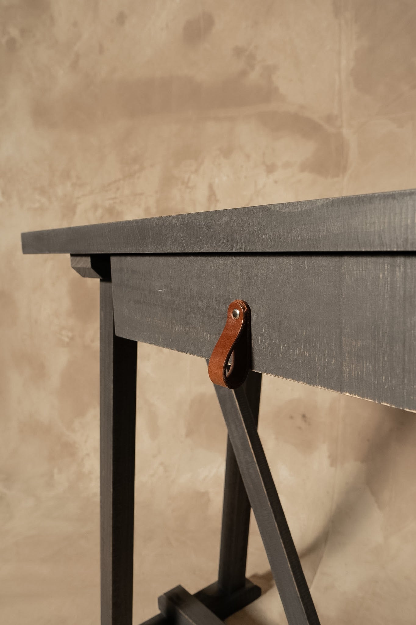 Arrimo Dos Cajones — Pino Clear Aserreado Marrón 150x40x75