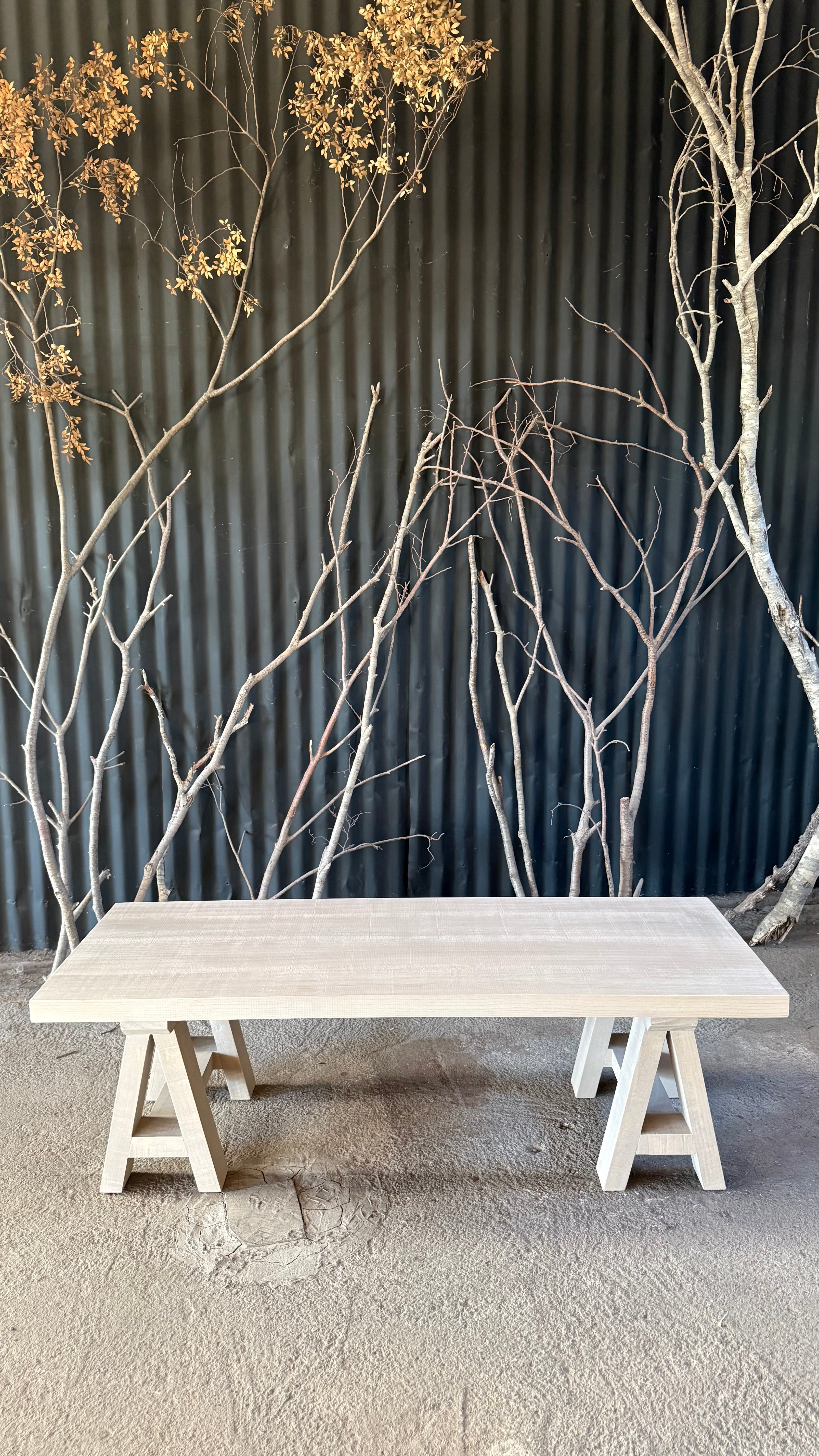Mesa de Centro Caballete - Pino Clear Teñido Rústico Aserrada Gris Beige Oscuro Envejecido 130x50x40