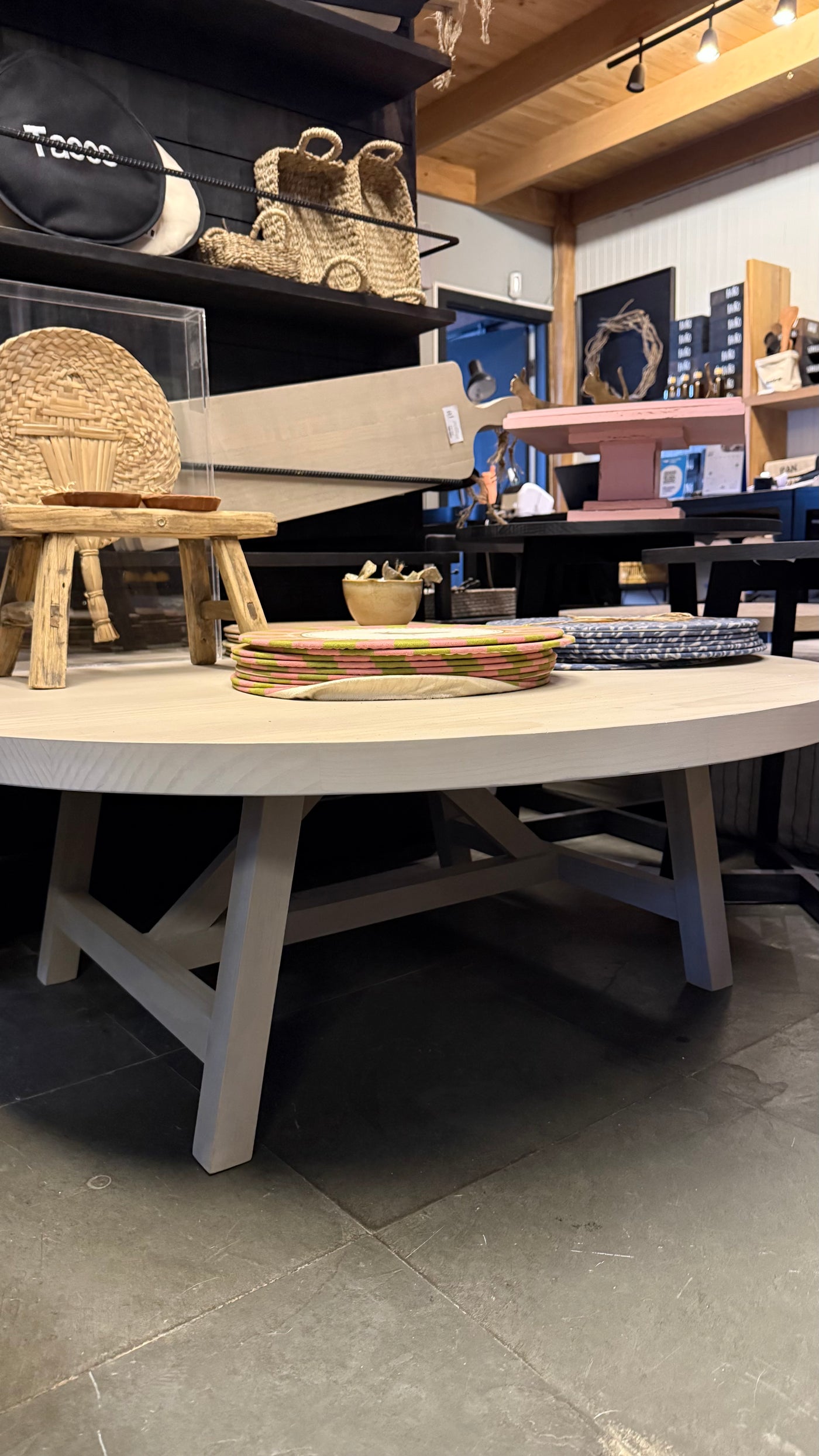 Mesa de Centro Andrea — Pino Clear Teñido Rústico Aserrada Gris Beige Envejecido 110x110x40