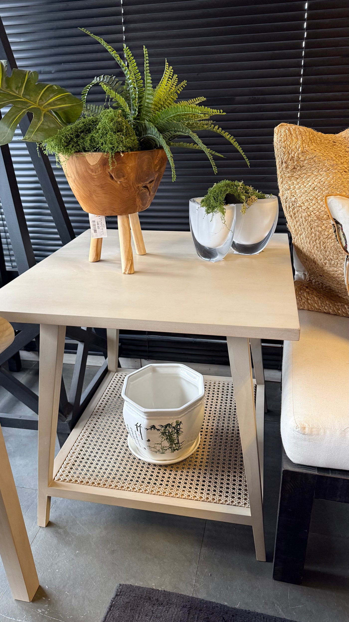 Mesa Lateral con Repisa de Junco — Teñido Rústico Claro 60x60x60