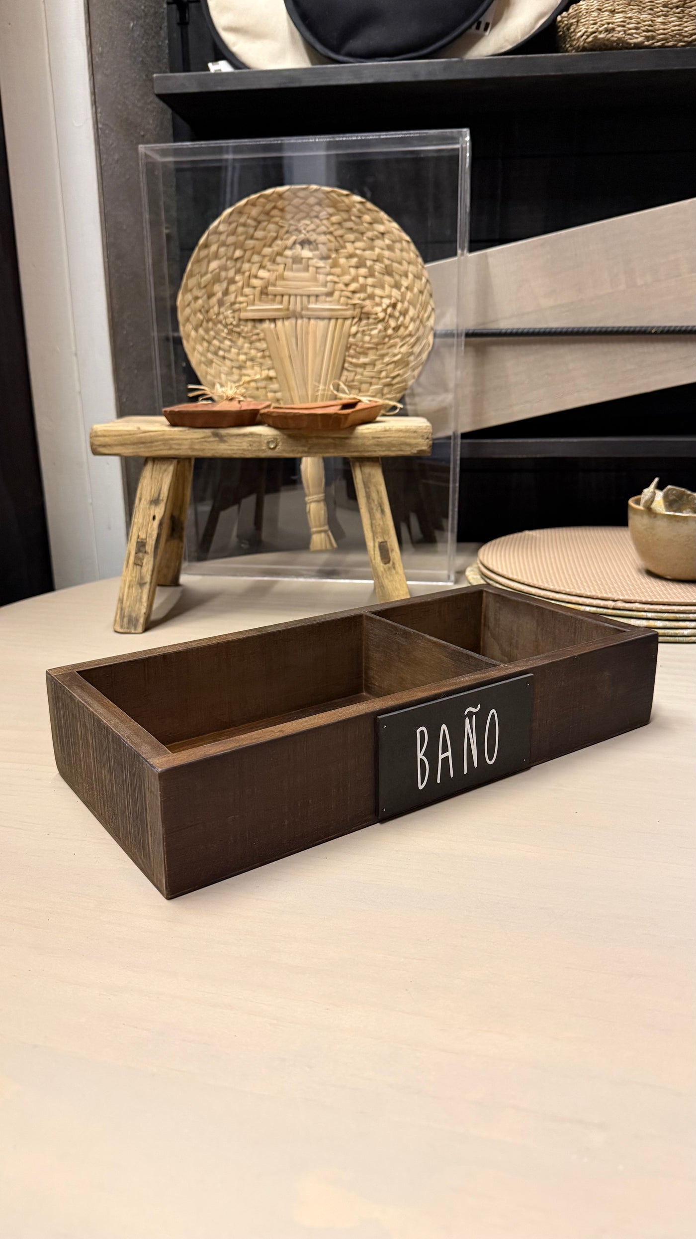 Caja de Baño con División — 38x7x18