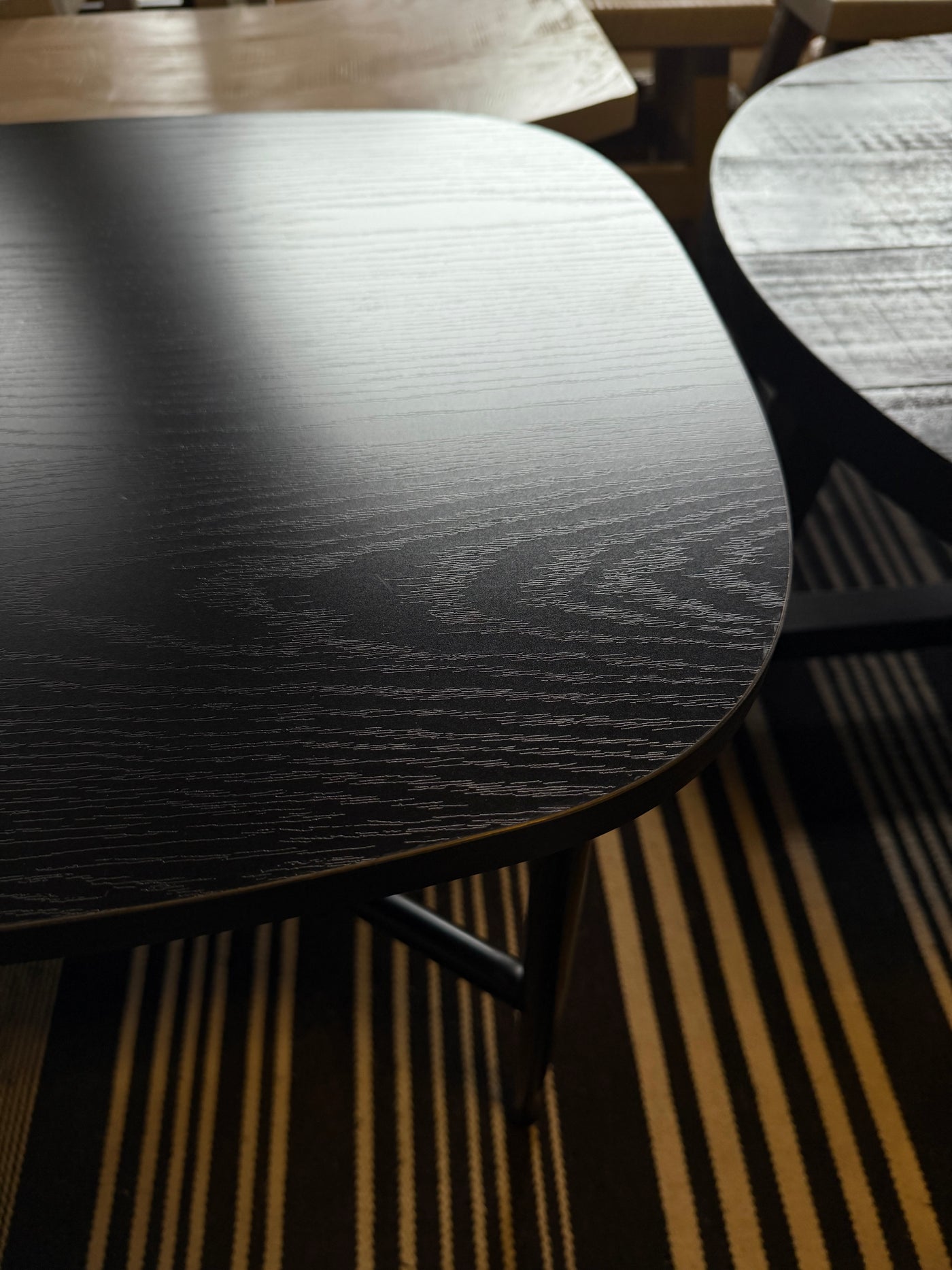 Mesa Lateral — Fierro Pintada Negro 65x50x48