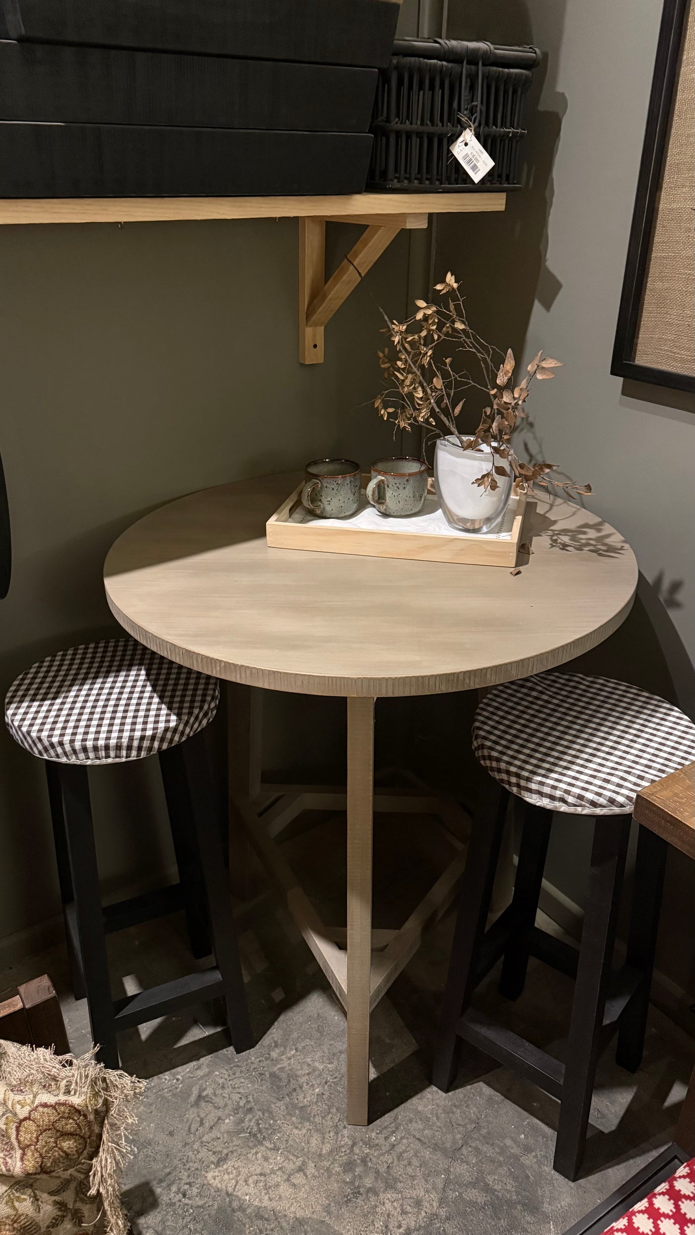 Mesa para Café — Pino Clear Teñido Rústico Oscuro Aserrada Gris Beige Envejecido 80x80x90