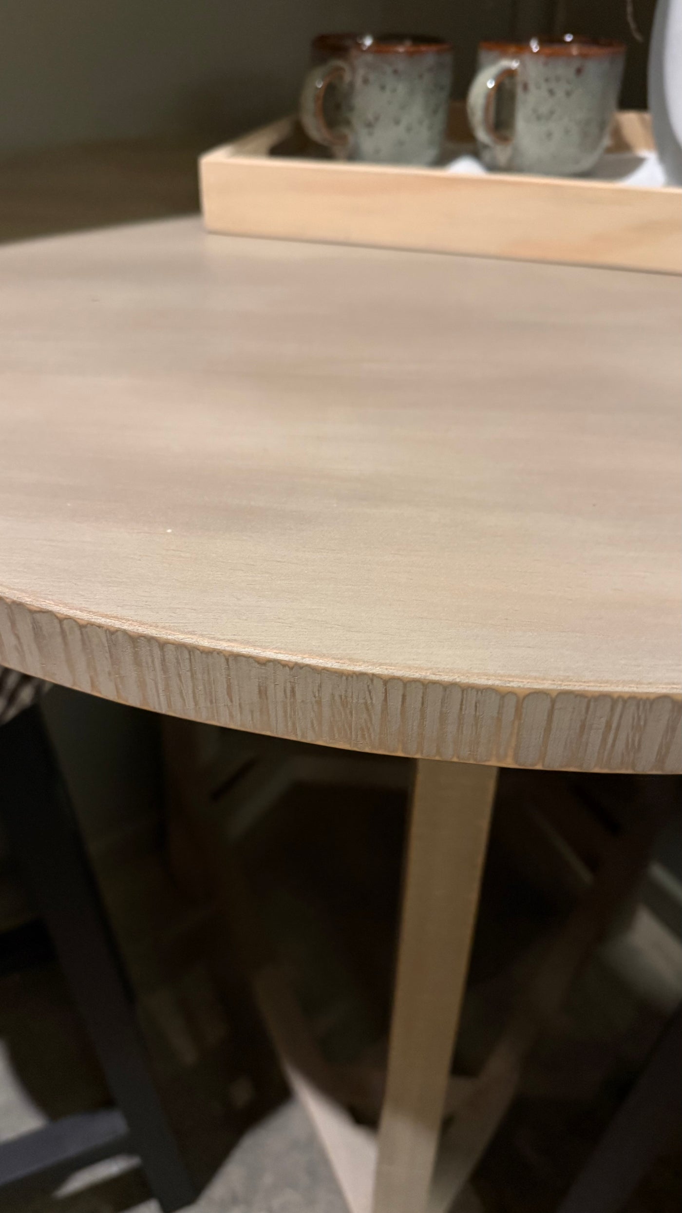Mesa para Café — Pino Clear Teñido Rústico Oscuro Aserrada Gris Beige Envejecido 80x80x90