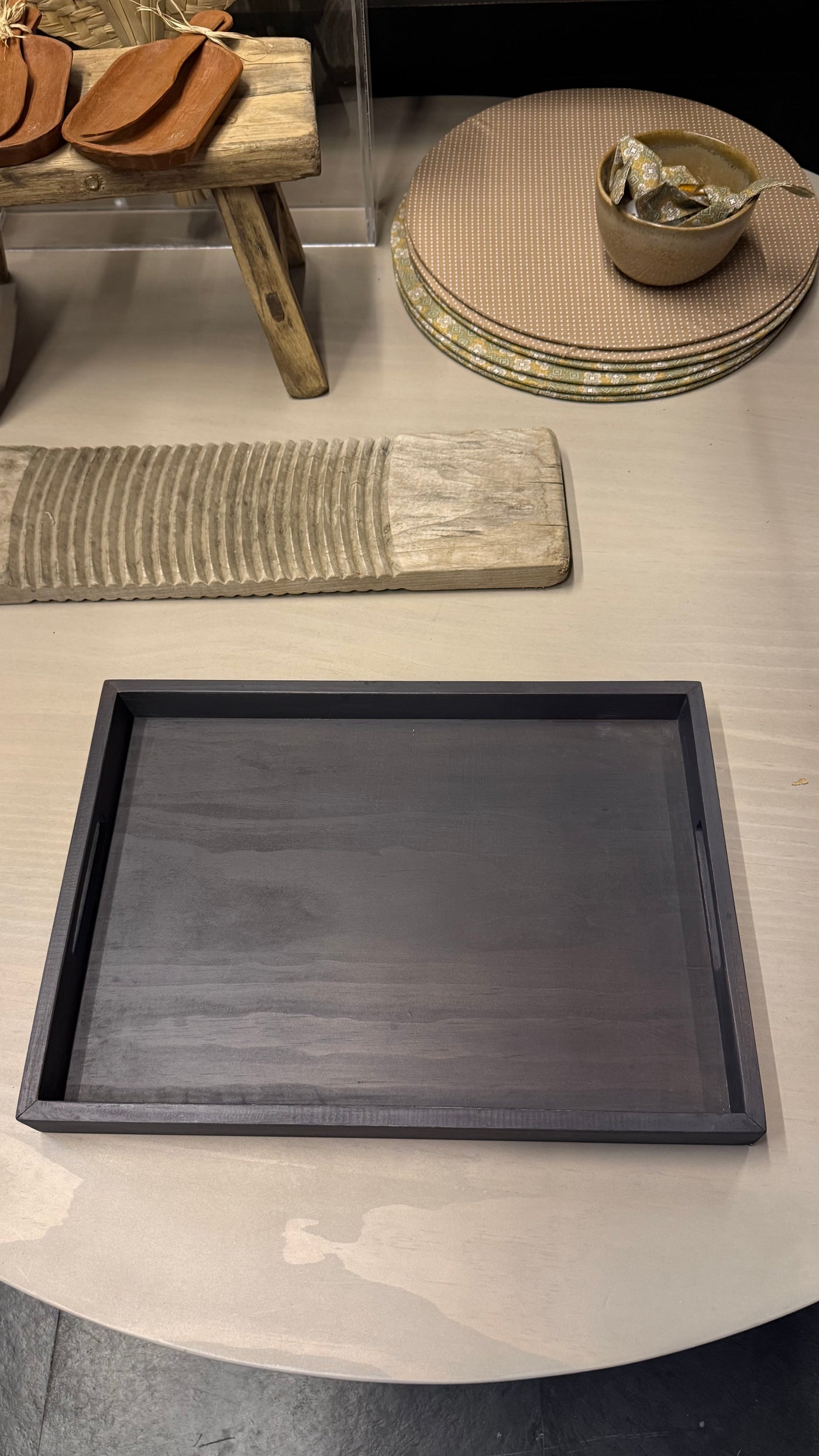 Bandeja Rectangular — Dora Pino Clear Marrón 38x27x4