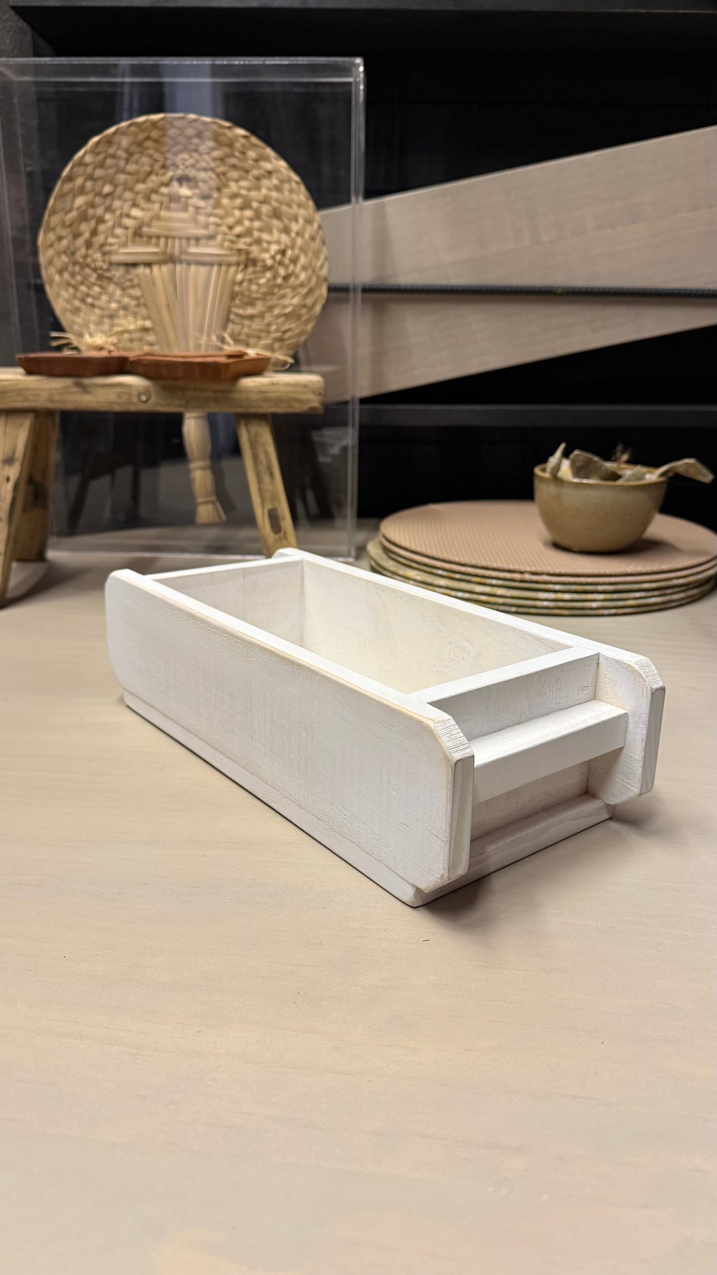 Caja Multiuso — Pino Clear Aserrada Pátina Blanca 32x14x10