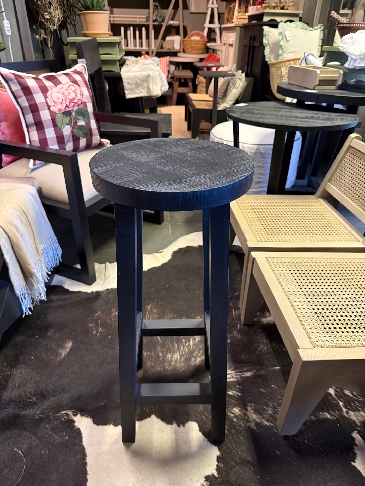 Piso Bar — Pino Clear Aserrado Negro 30x30x73