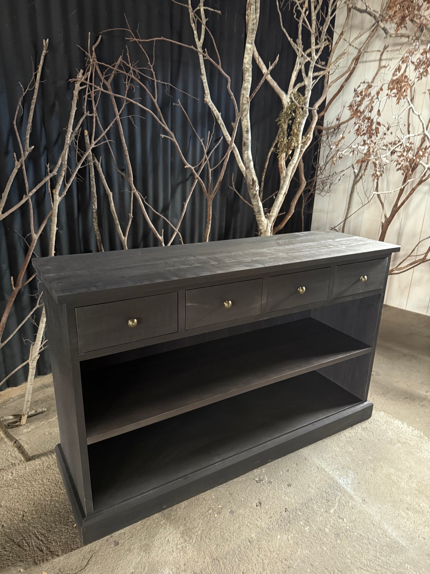 Arrimo cuatro cajones — Pino Clear Aserreado Marrón 130x40x80